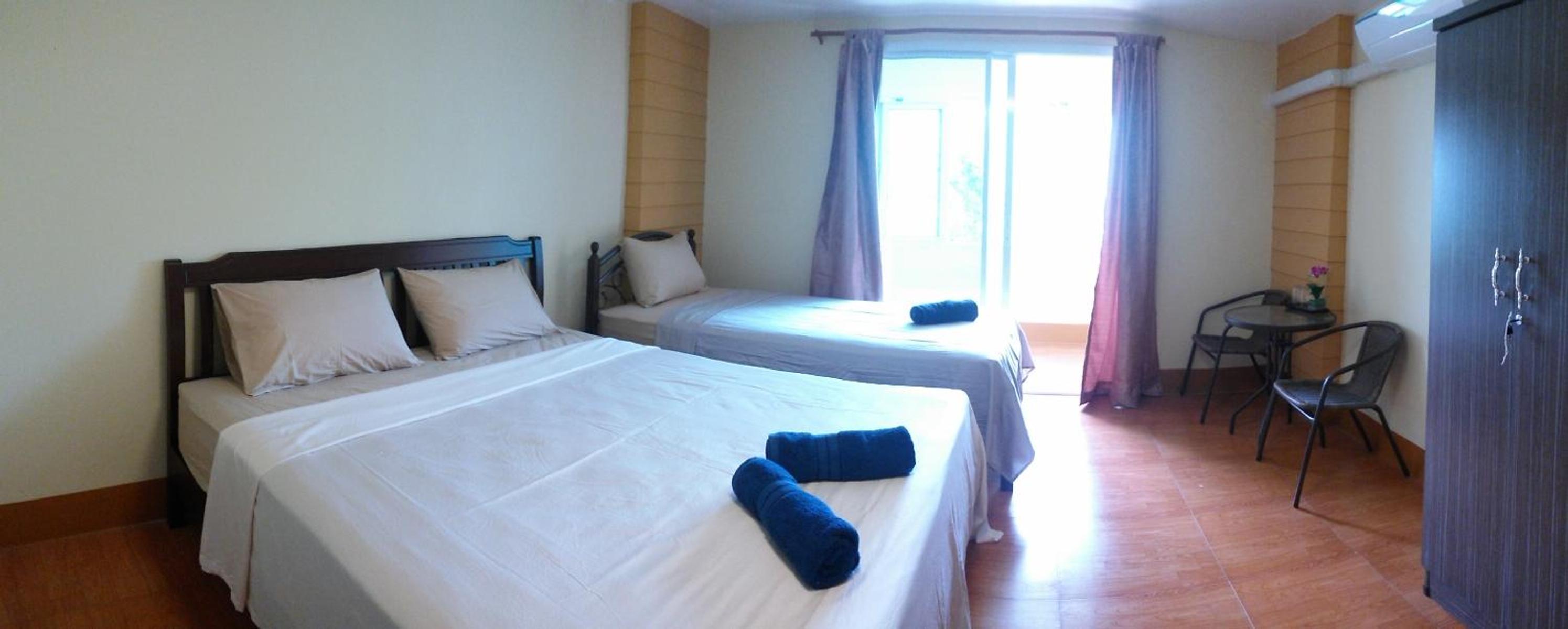 Comfort Triple Room
