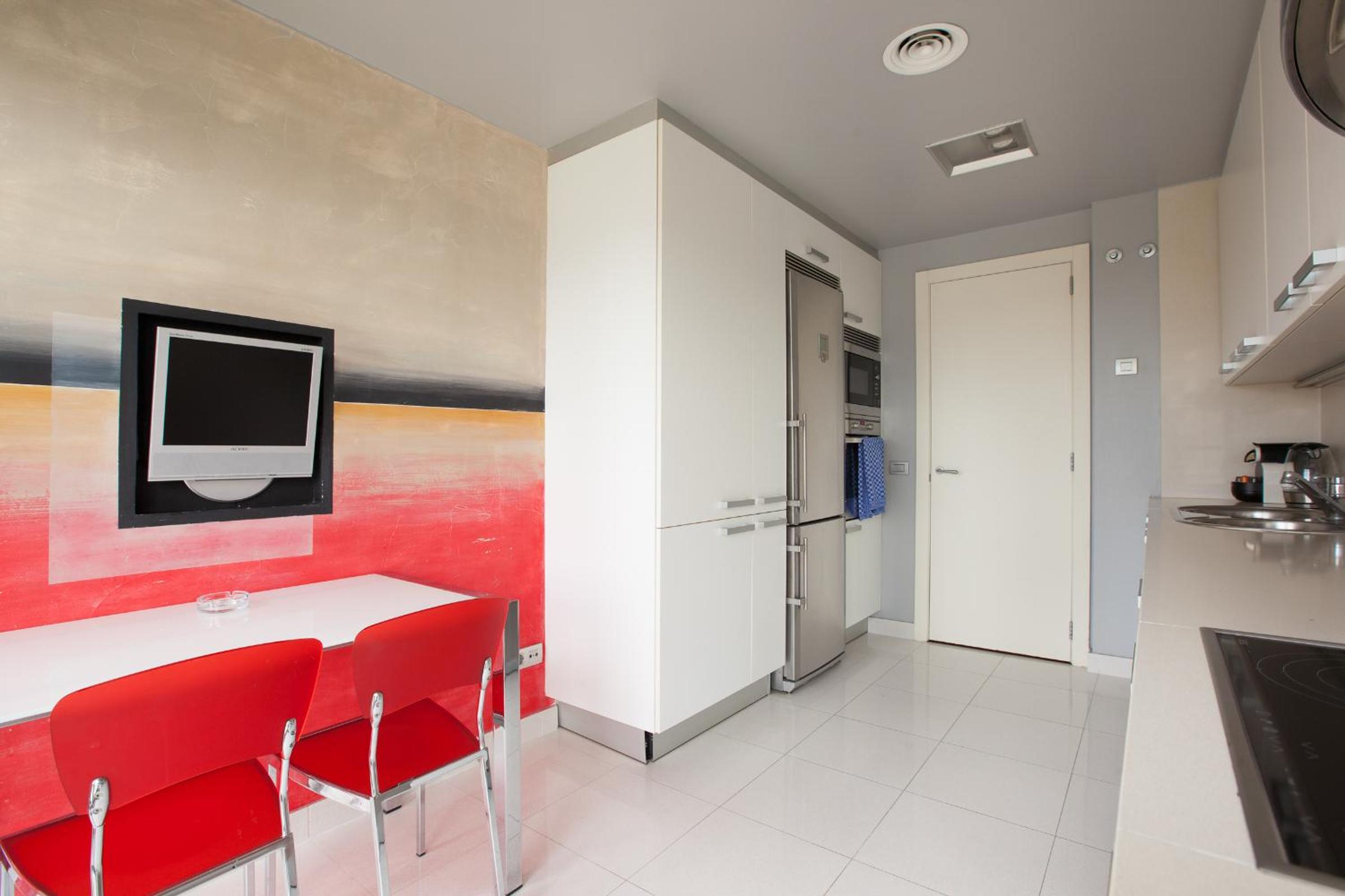 Superior Four-Bedroom Apartment photo 3