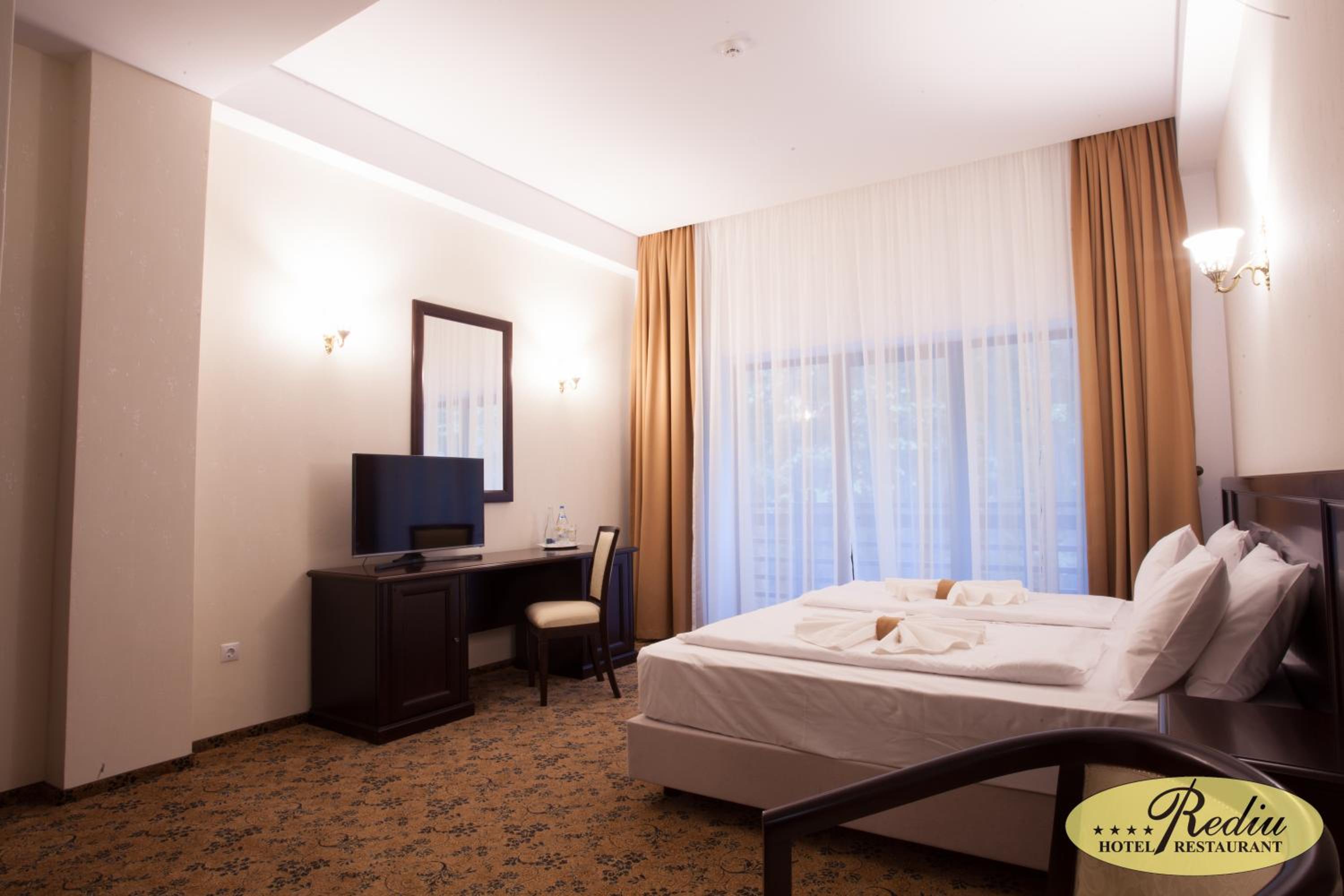 Suite - Photo 2