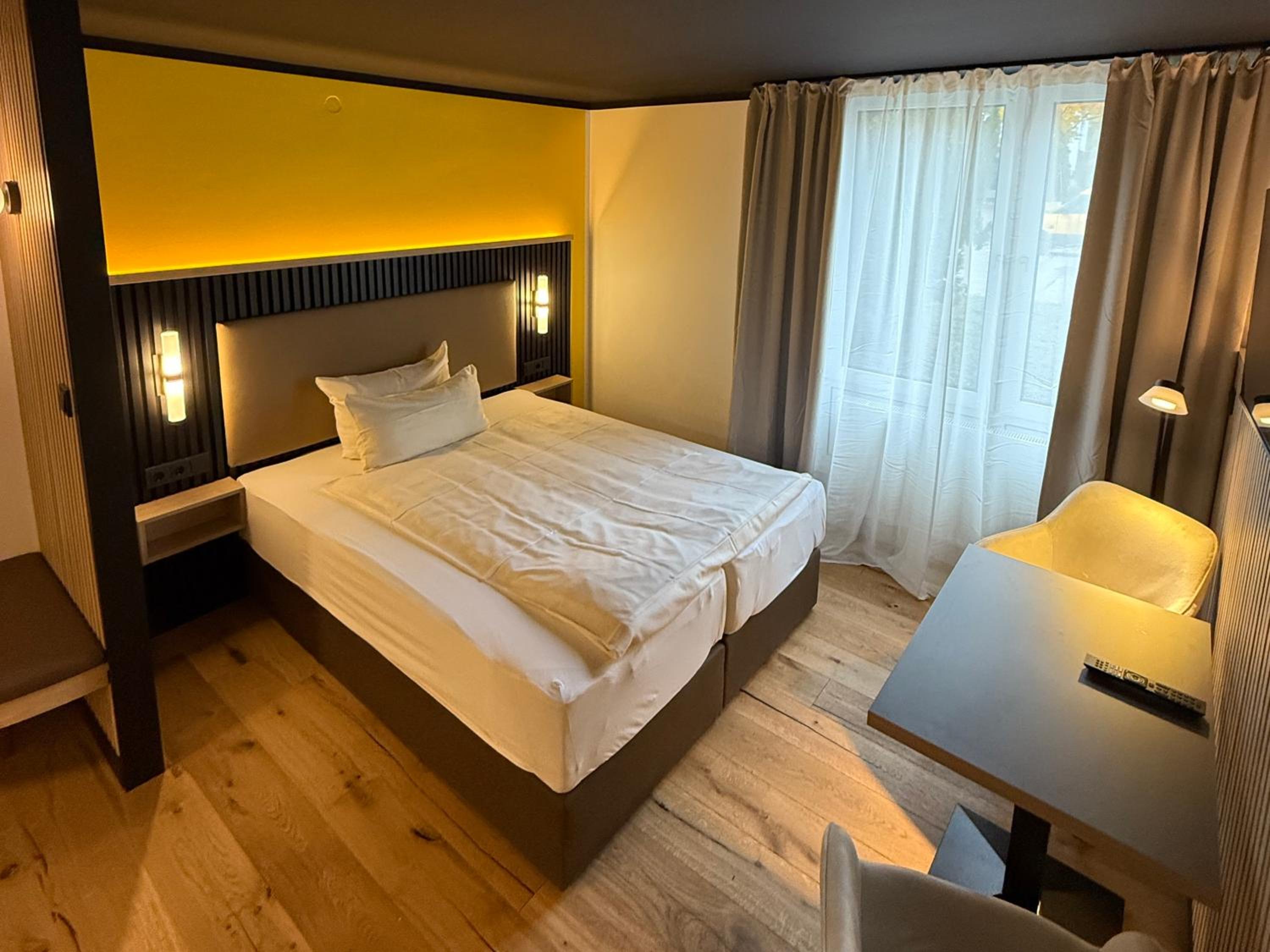 Deluxe Single Room