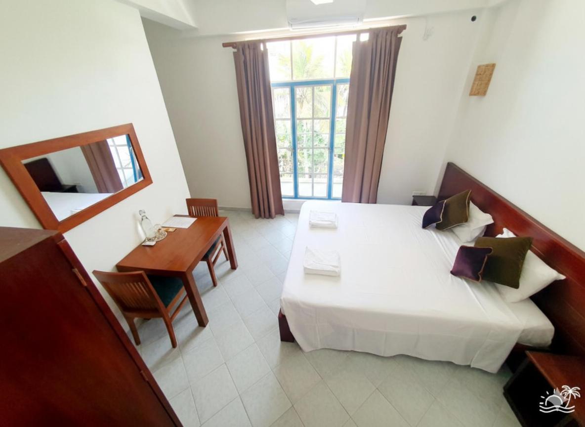 Double Room with Balcony and Sea View photo 1