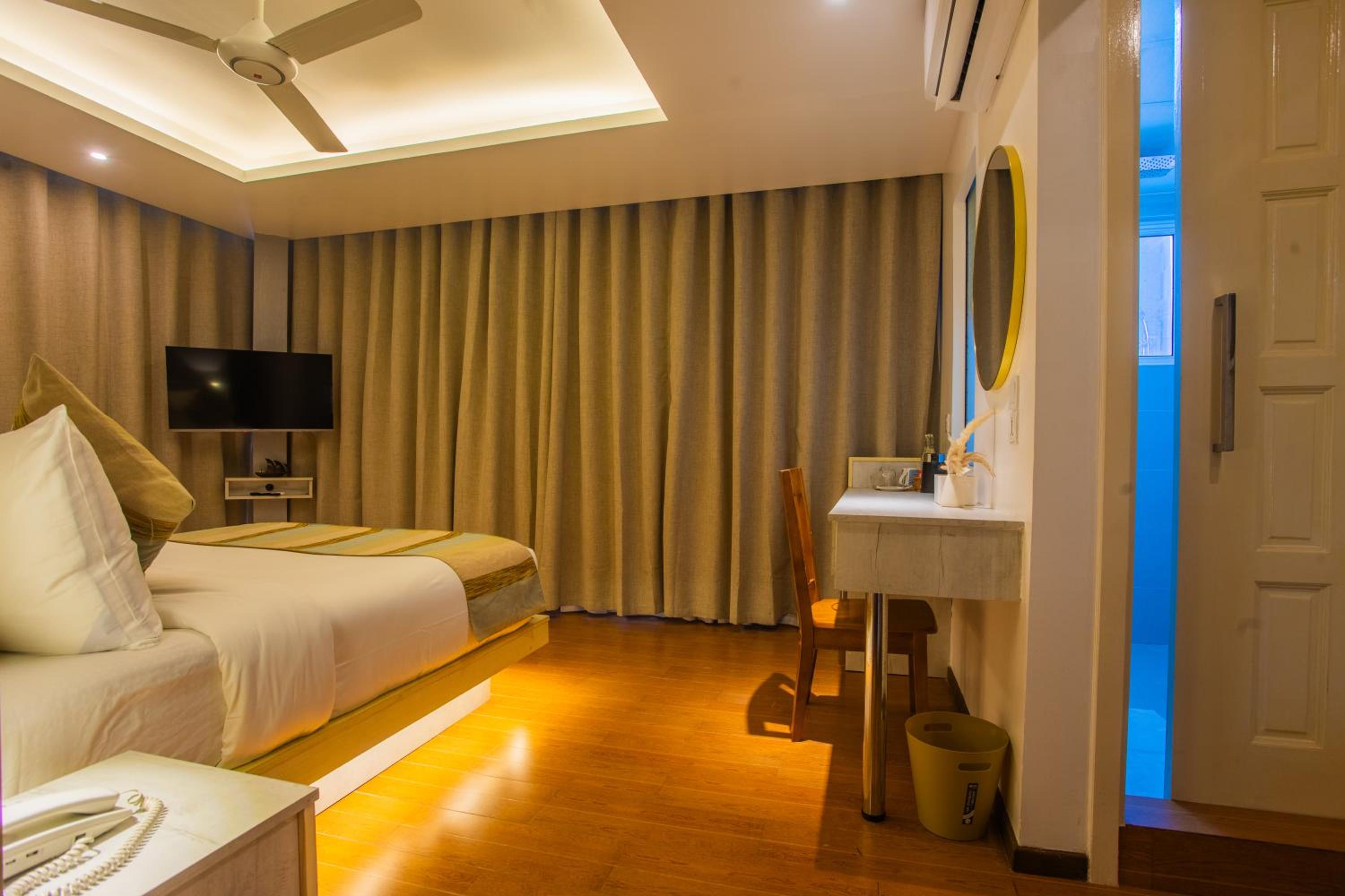 Queen Room with Sea View photo 1