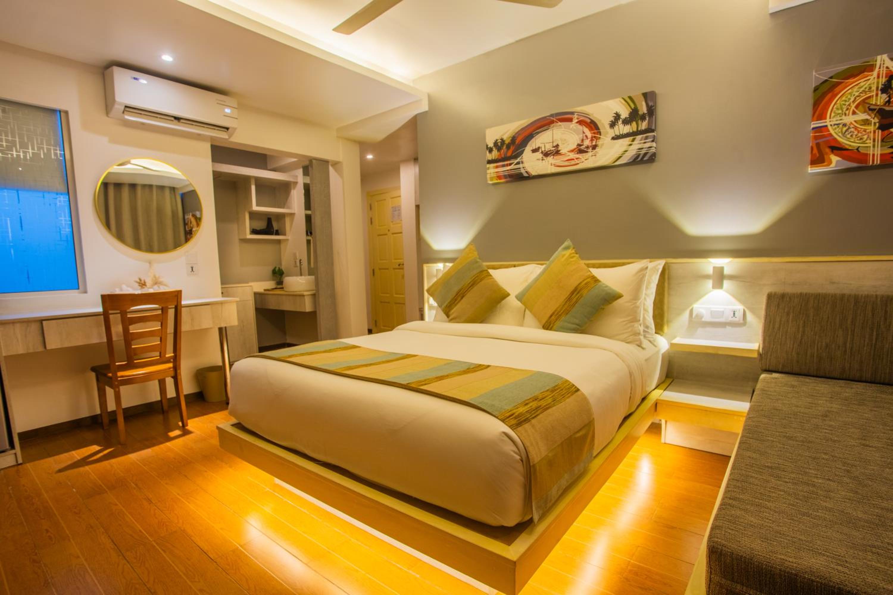 Queen Room with Sea View photo 2