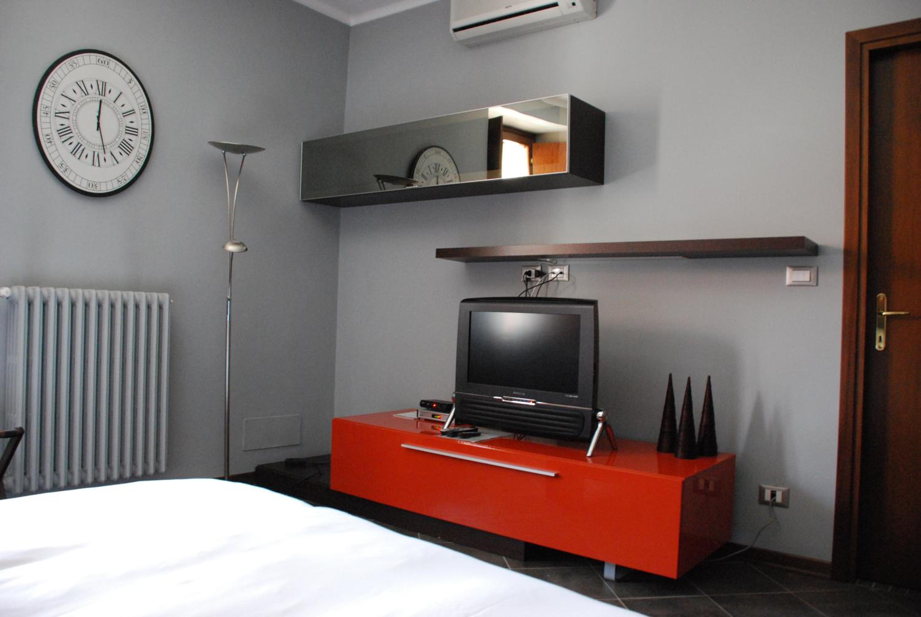 Studio (2 Adults) photo 2