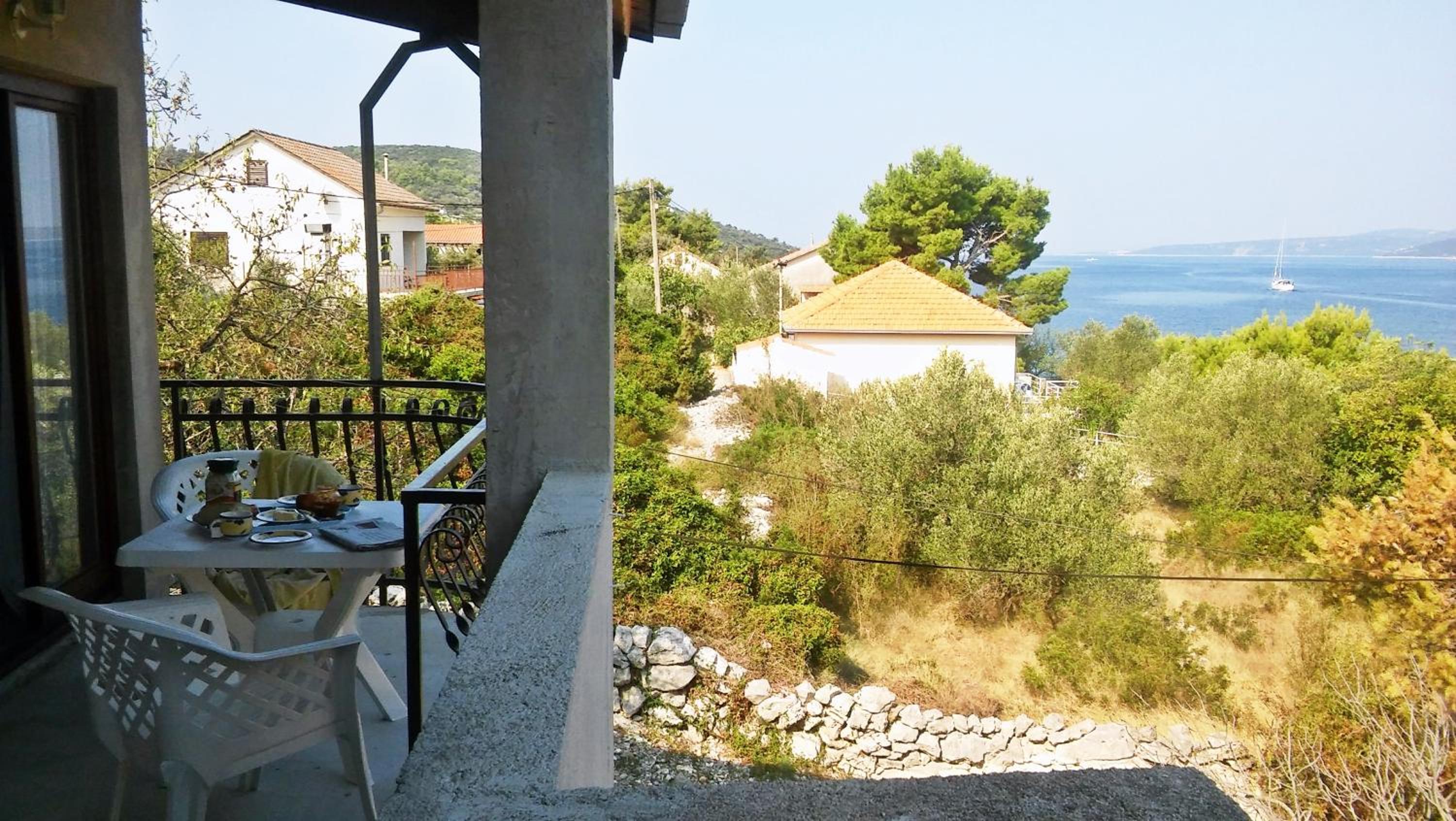 One-Bedroom Apartment With Terrace photo 2