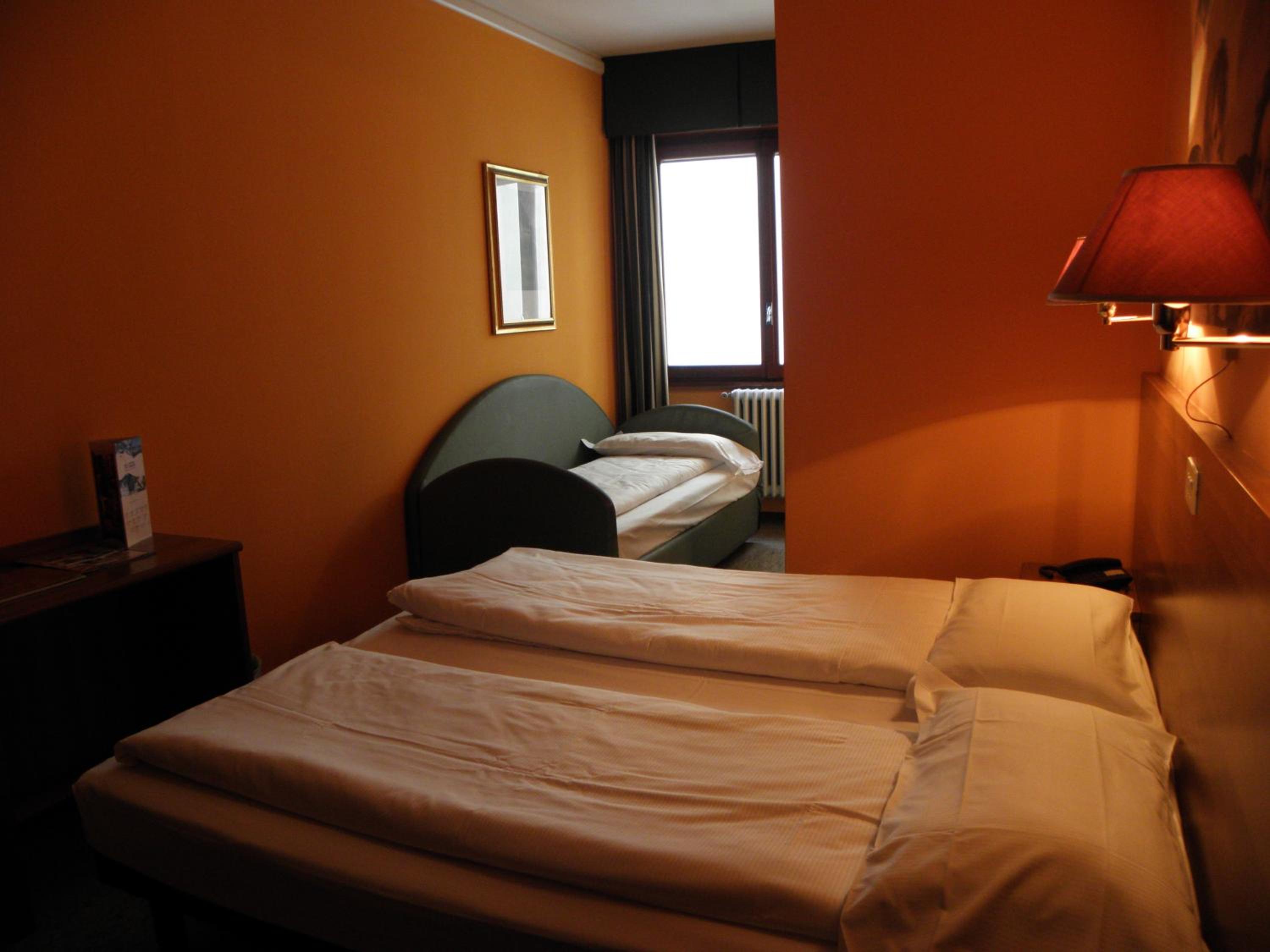 Quadruple room Economy photo 3