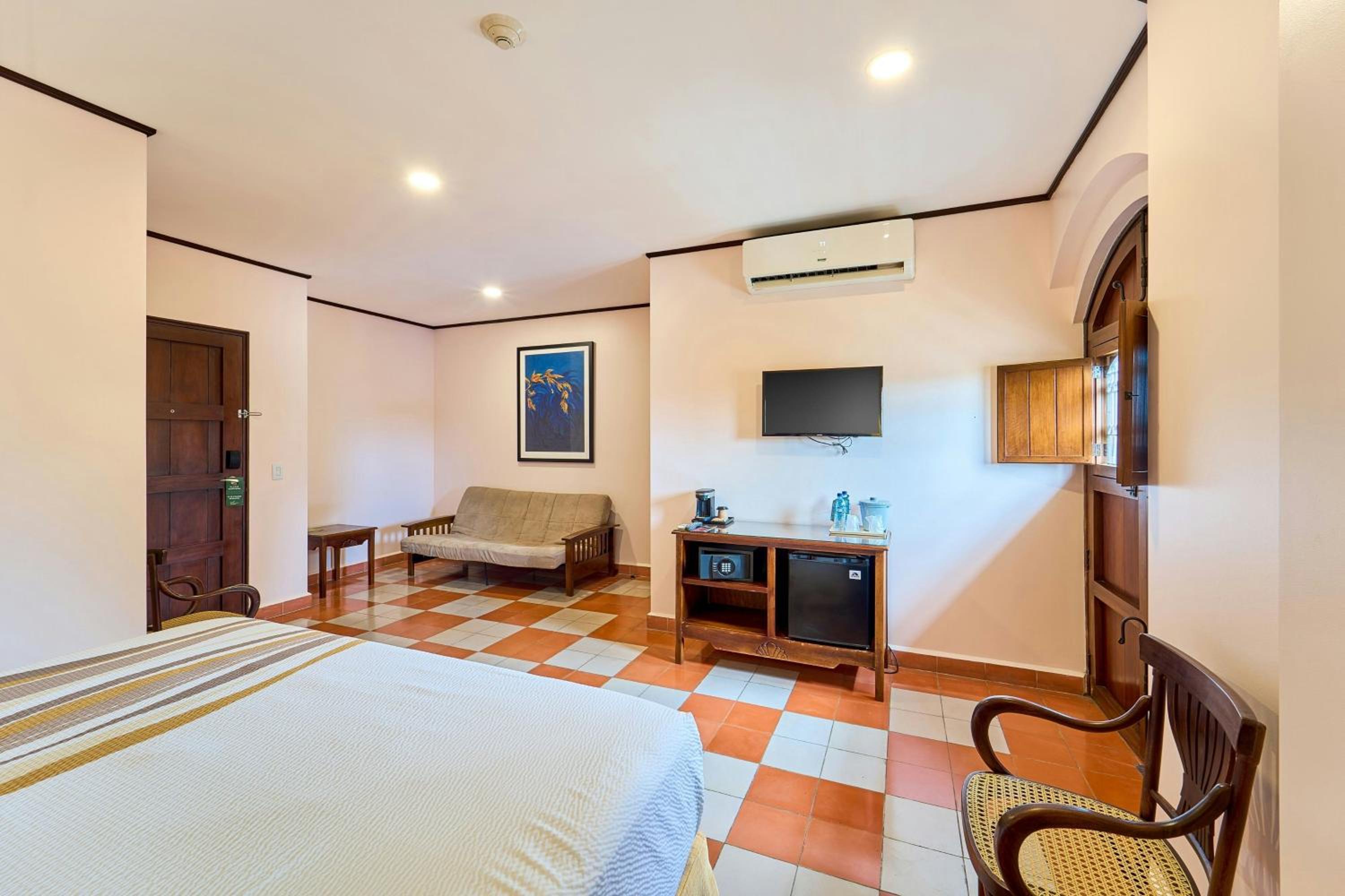 King Room with Sofa Bed and Balcony