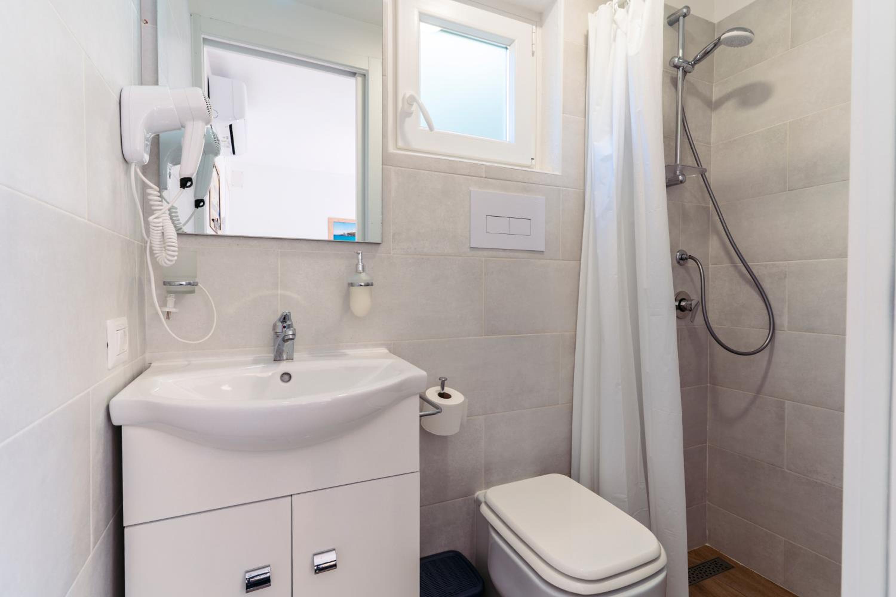 Triple Room with Garden View photo 2
