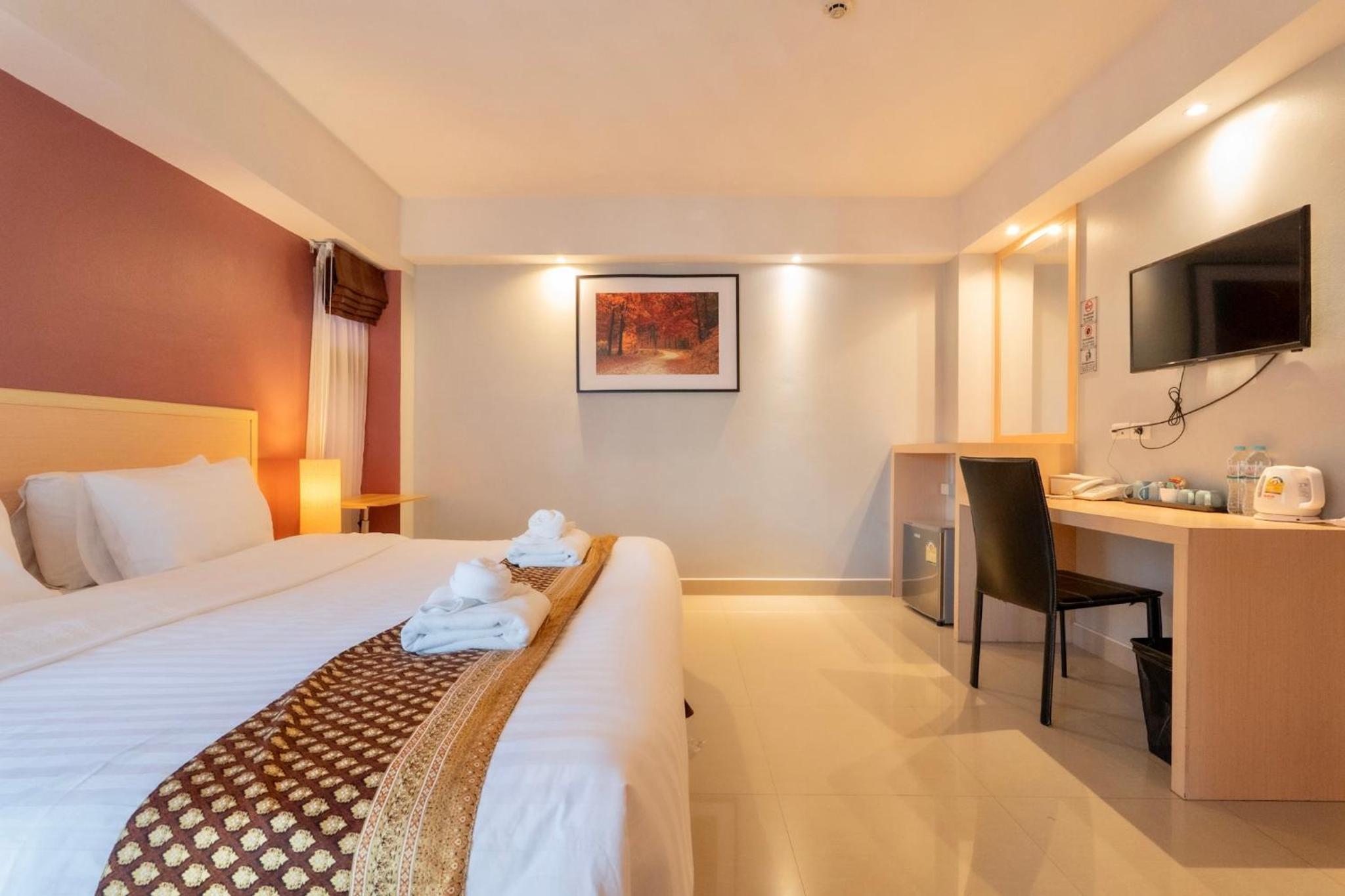 Standard King Room photo 2