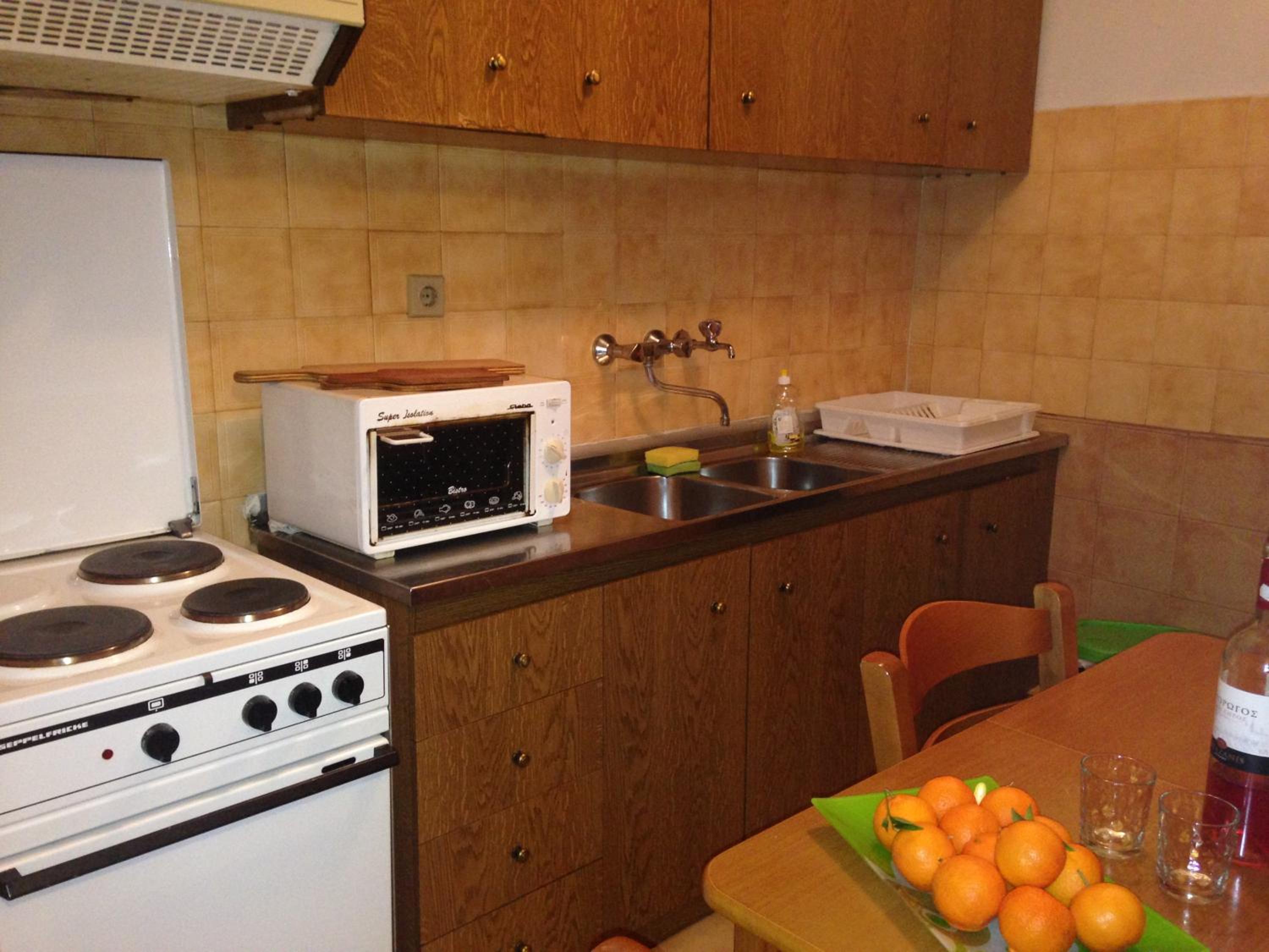 One-Bedroom Apartment - Photo 7