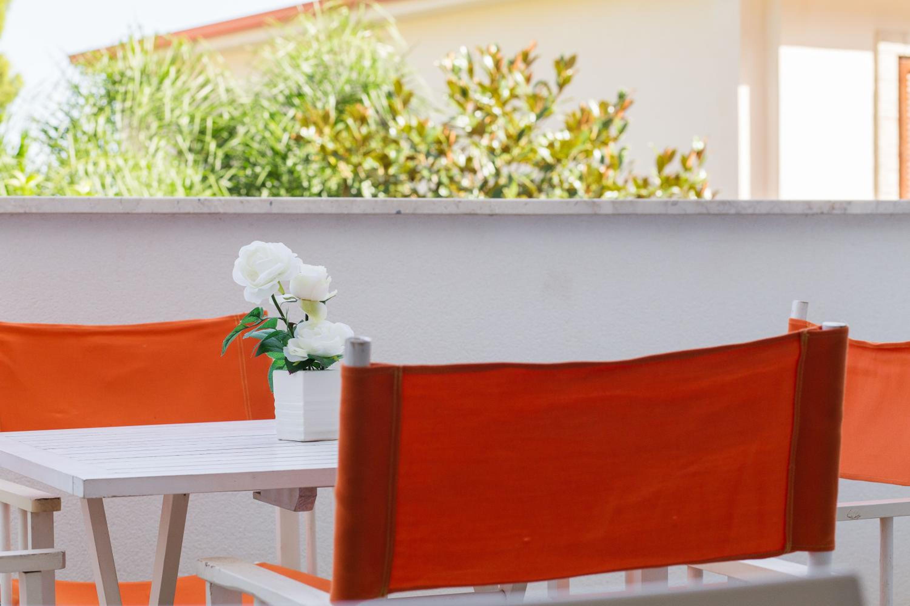 Apartment With Terrace And Partial Sea View photo 2
