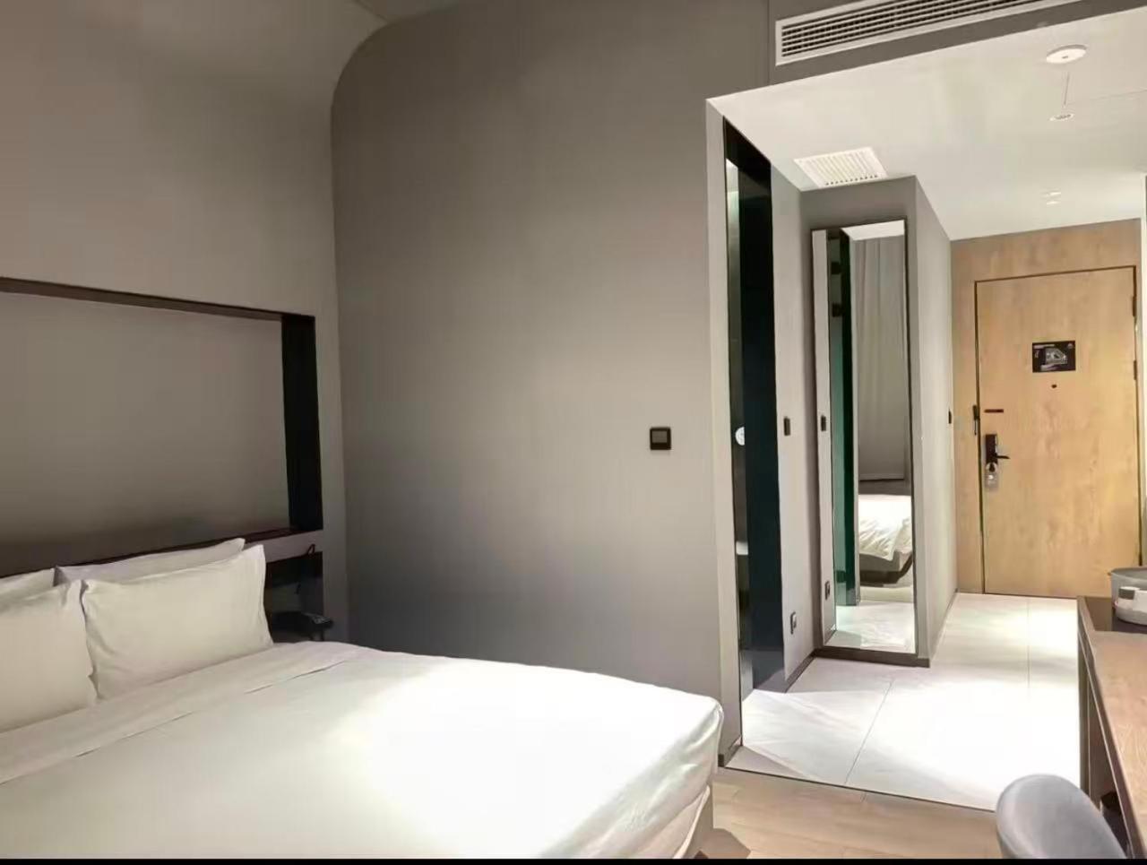 Superior Double Room with City View