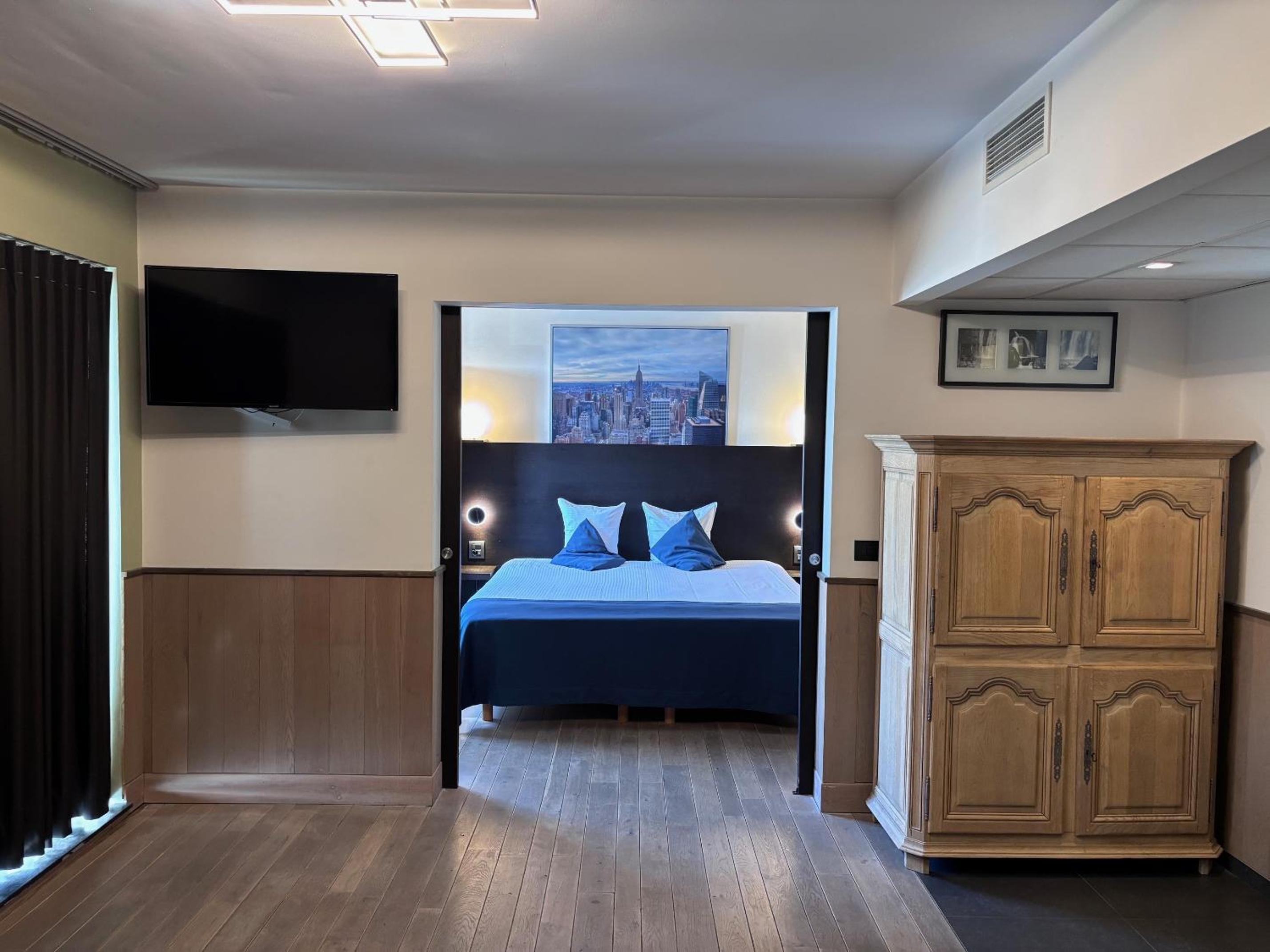Suite - Photo 4