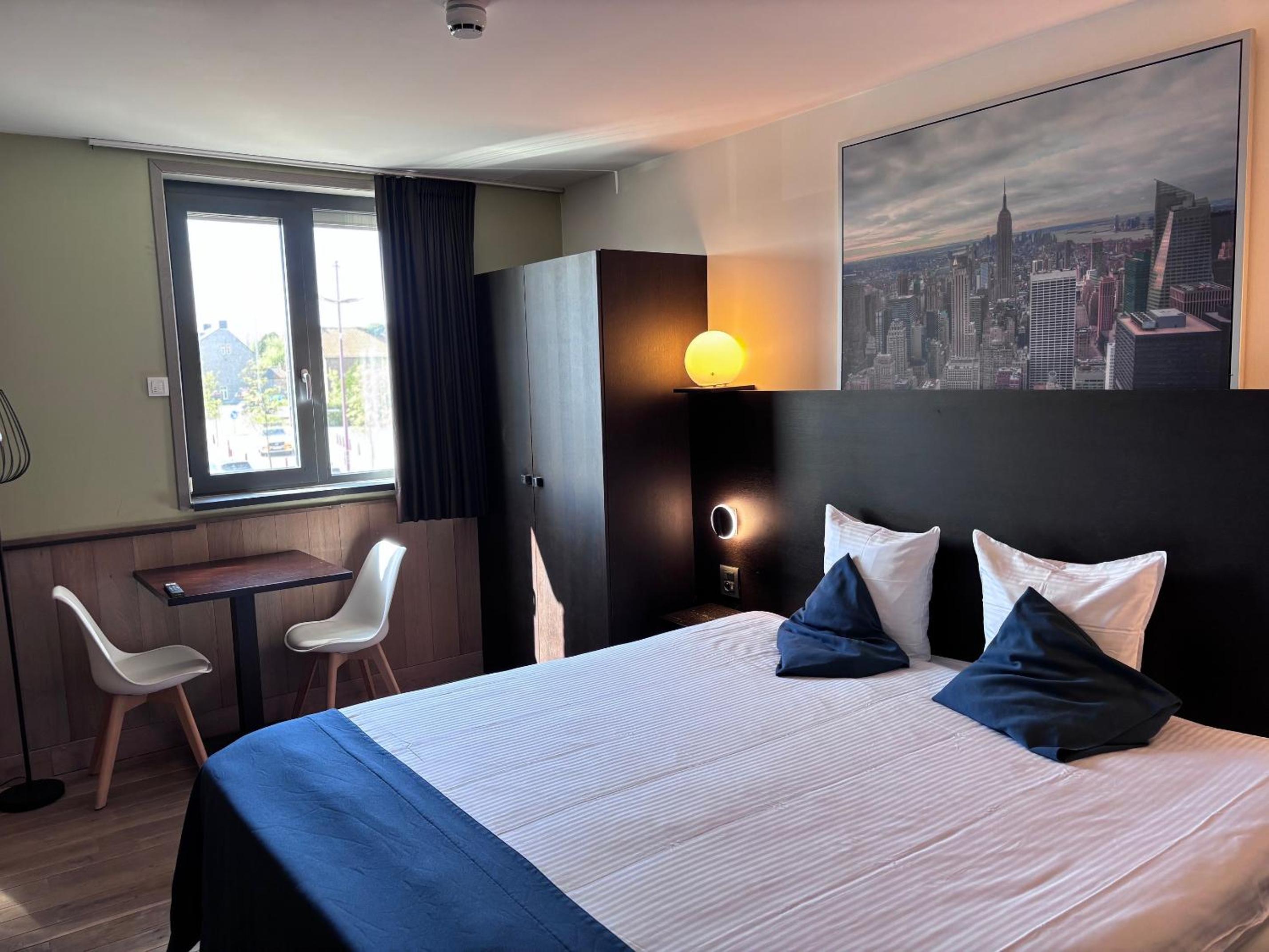 Suite - Photo 6