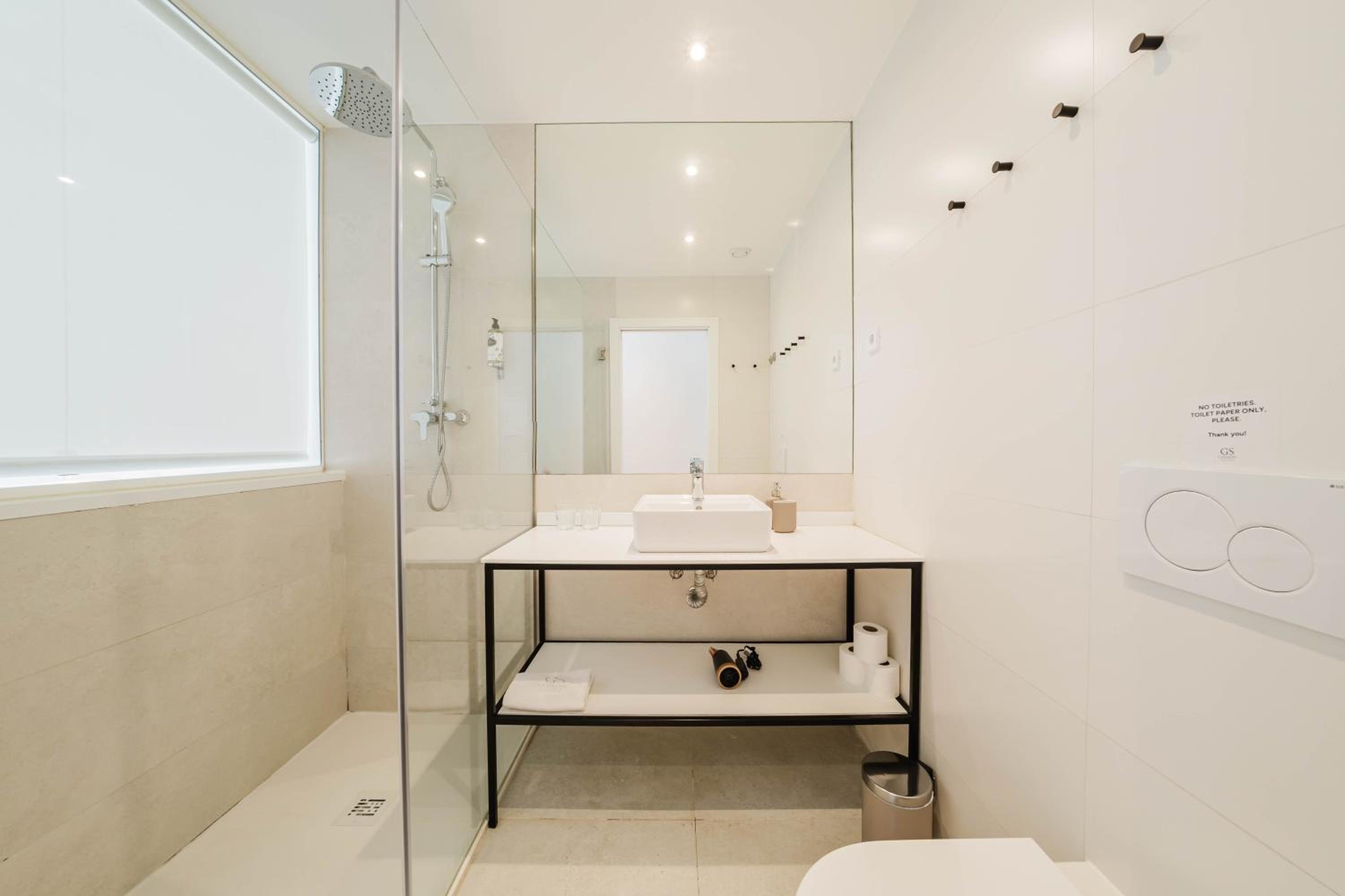 Double Room with Private Bathroom photo 2