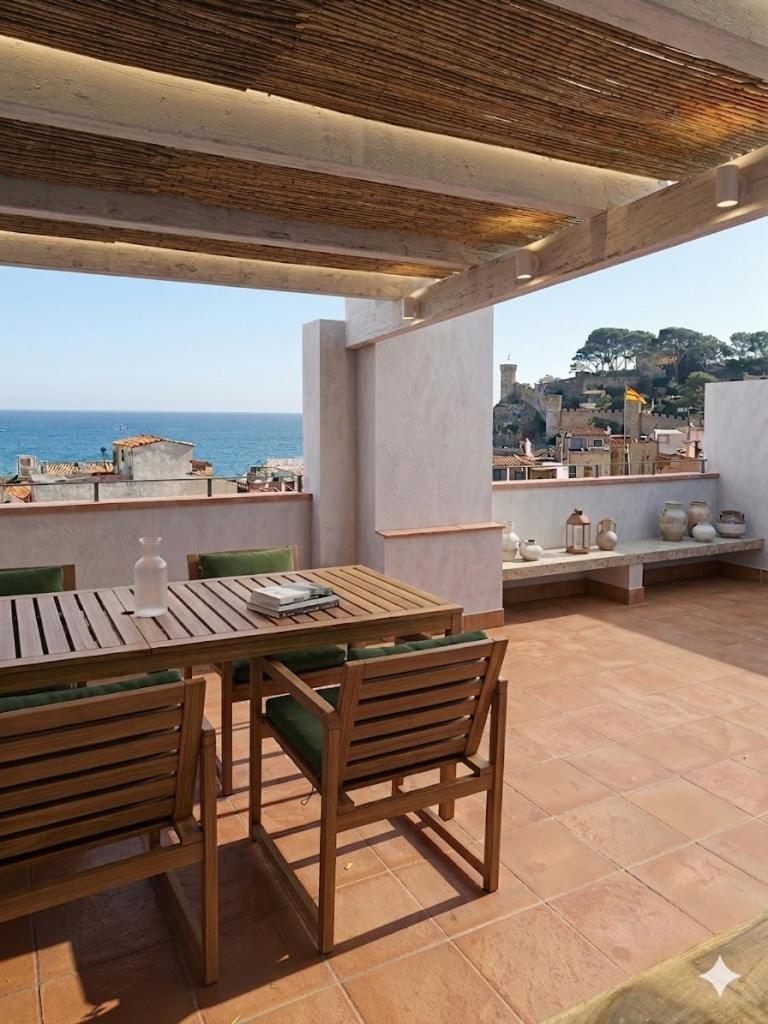 Two-Bedroom Apartment with Terrace and Sea View photo 2