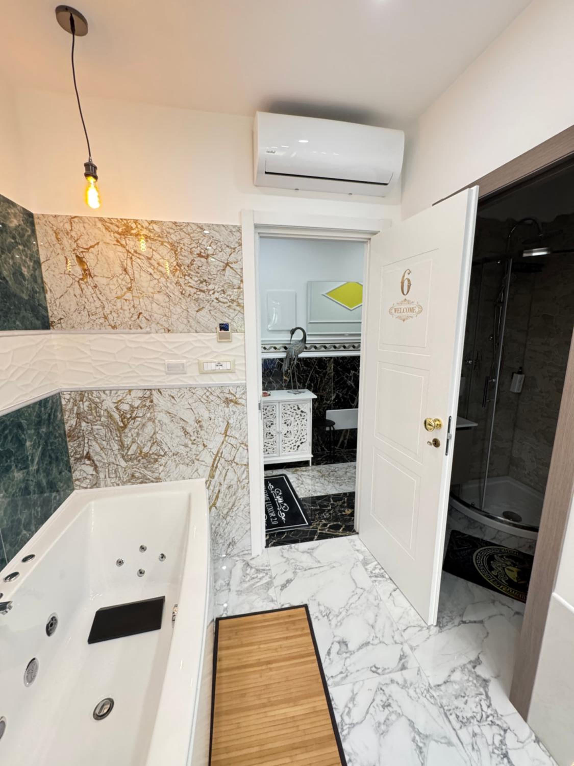 Double Room with Spa Bath photo 2