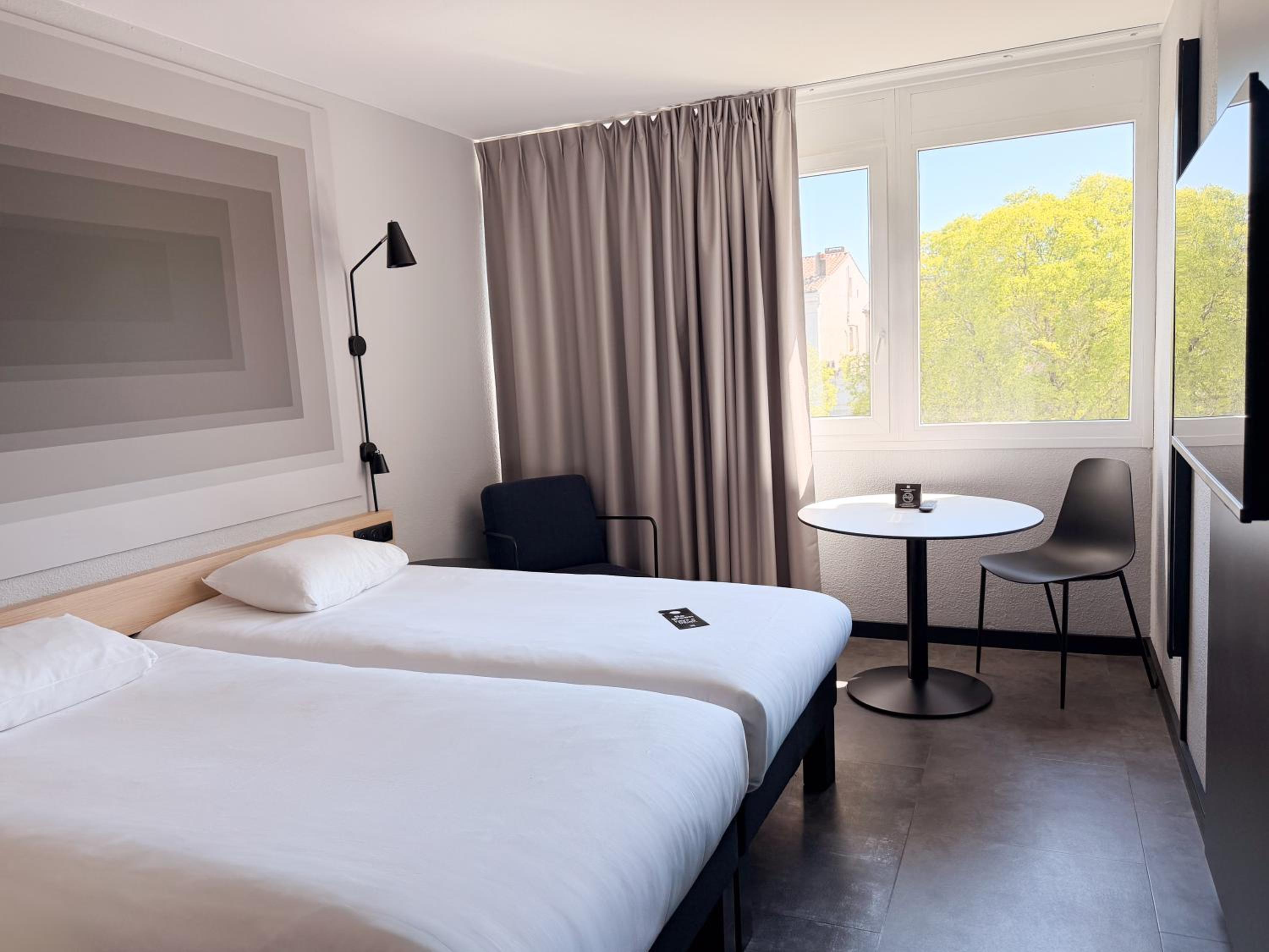 Standard Room with Two Single Beds photo 3