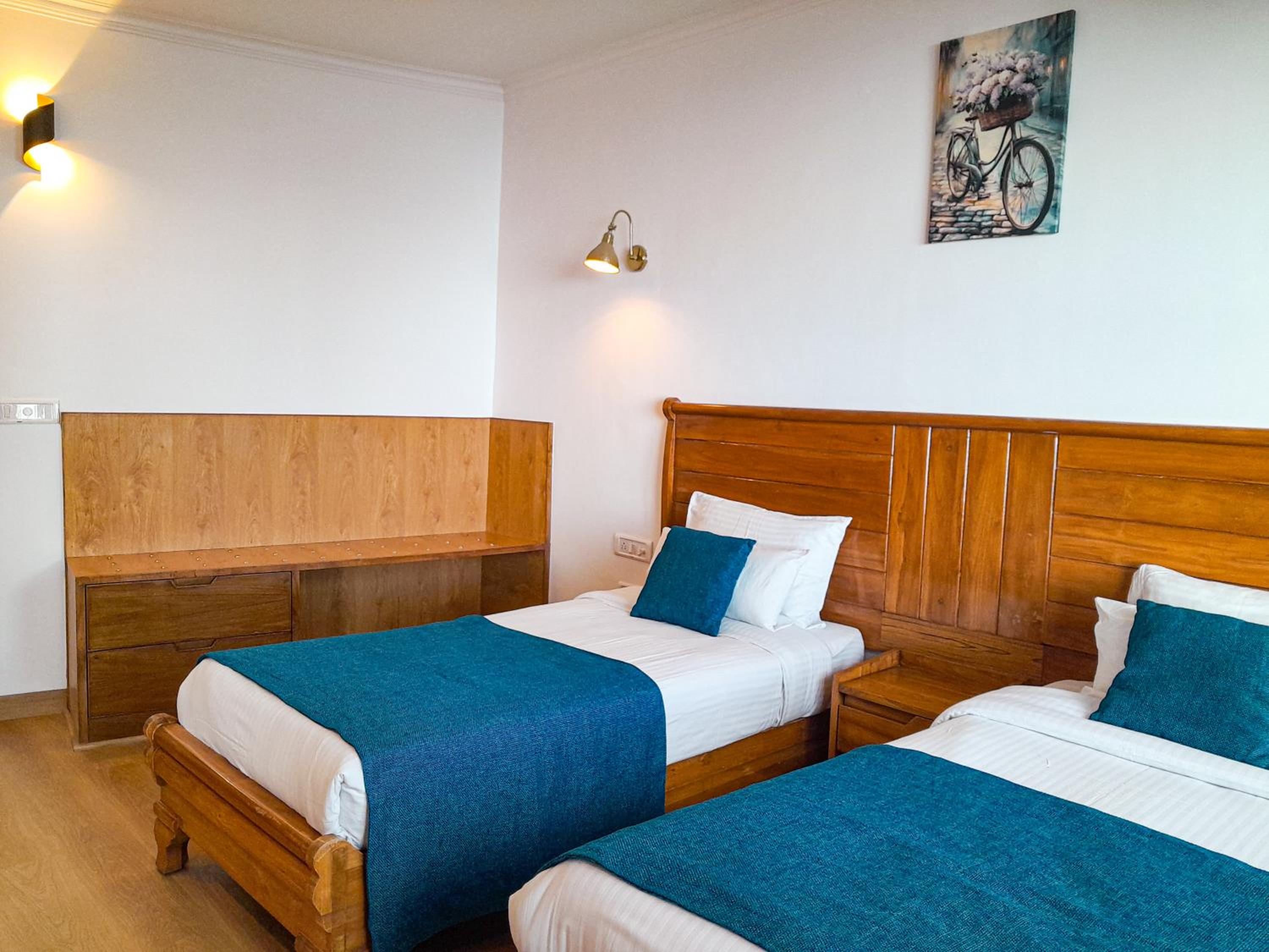 Twin Room with Balcony
