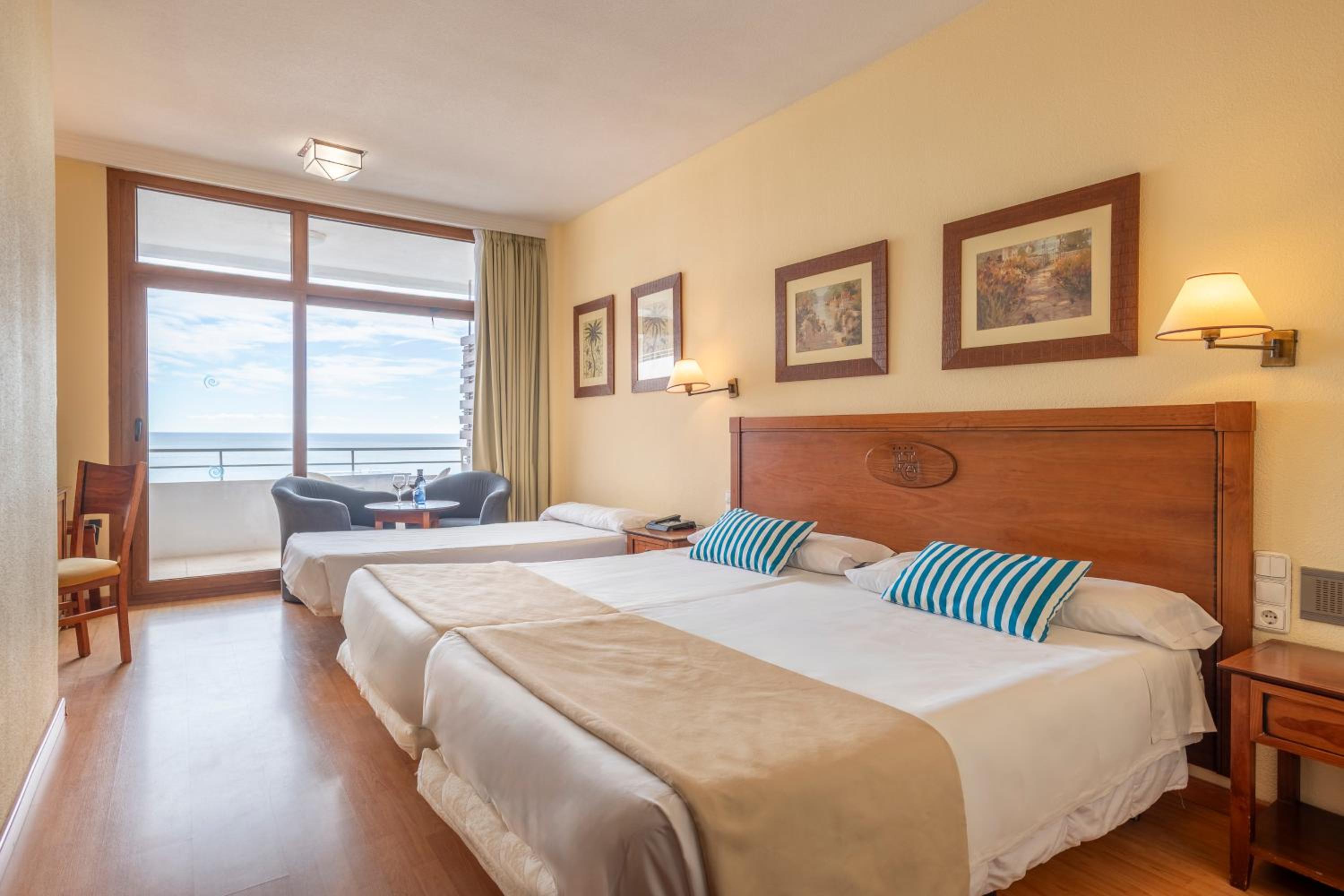Deluxe Triple Room with Sea View Deluxe Triple Room with Sea View
