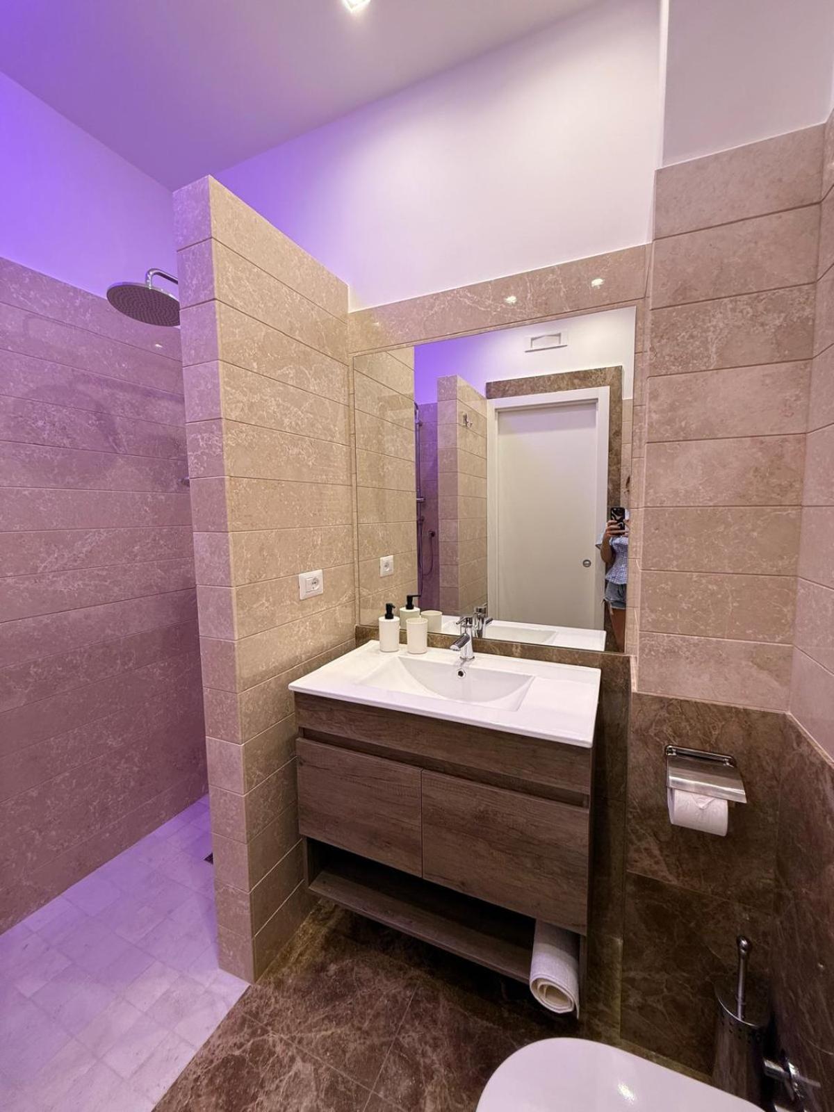 Queen Room with Spa Bath photo 1