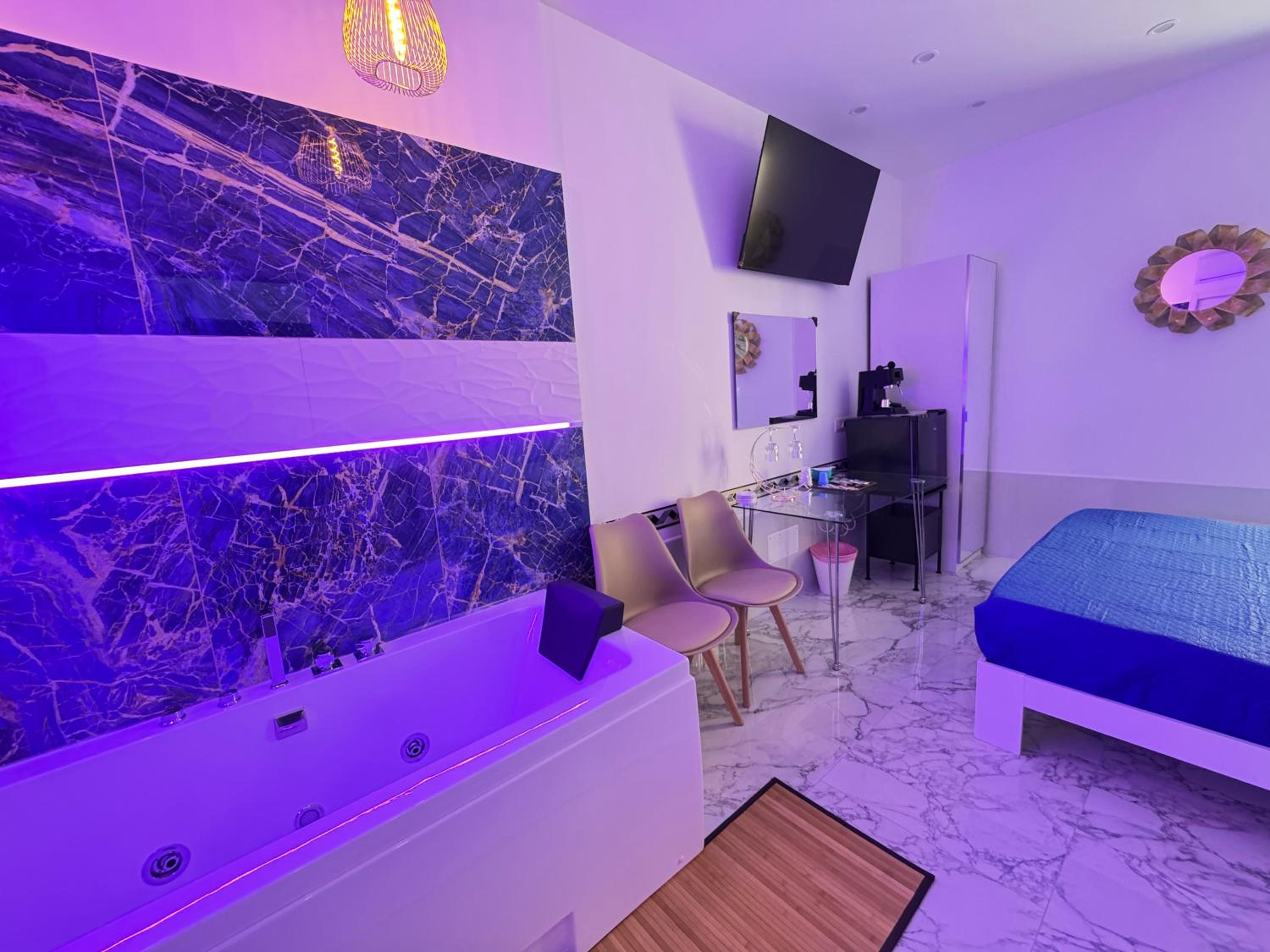 King Room with Spa Bath photo 1