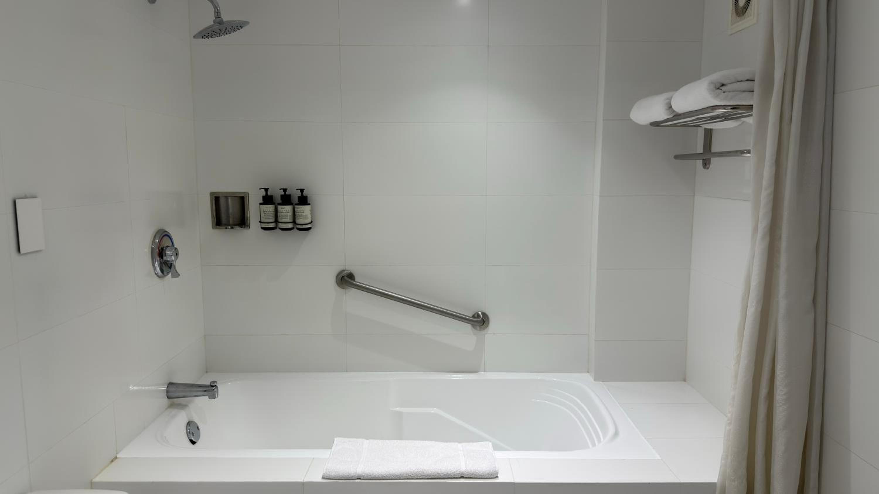 Superior Twin Room - Photo 4