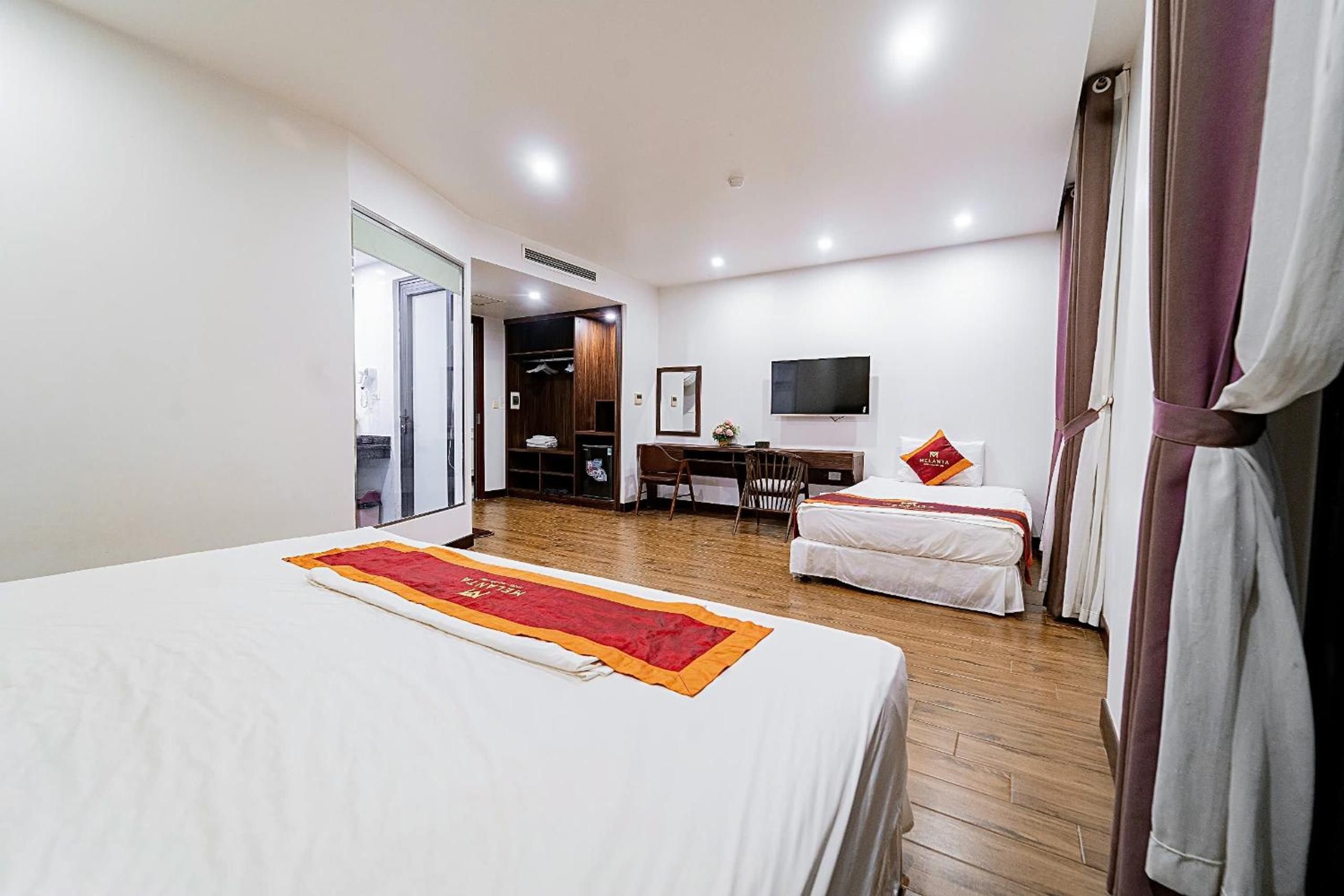 Deluxe Family Room