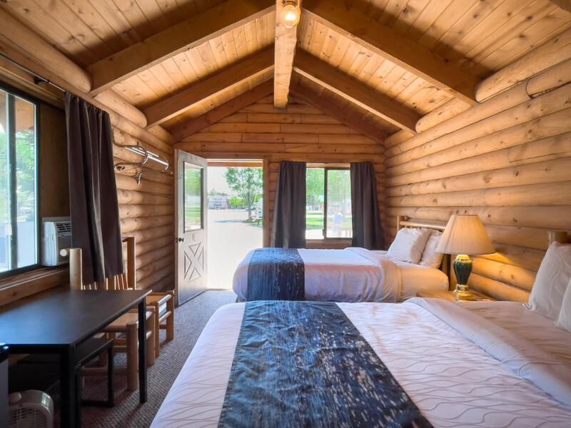 Log Cabin (Sleeps 4) photo 2