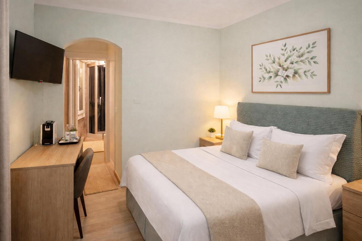 Double Room with Private Bathroom