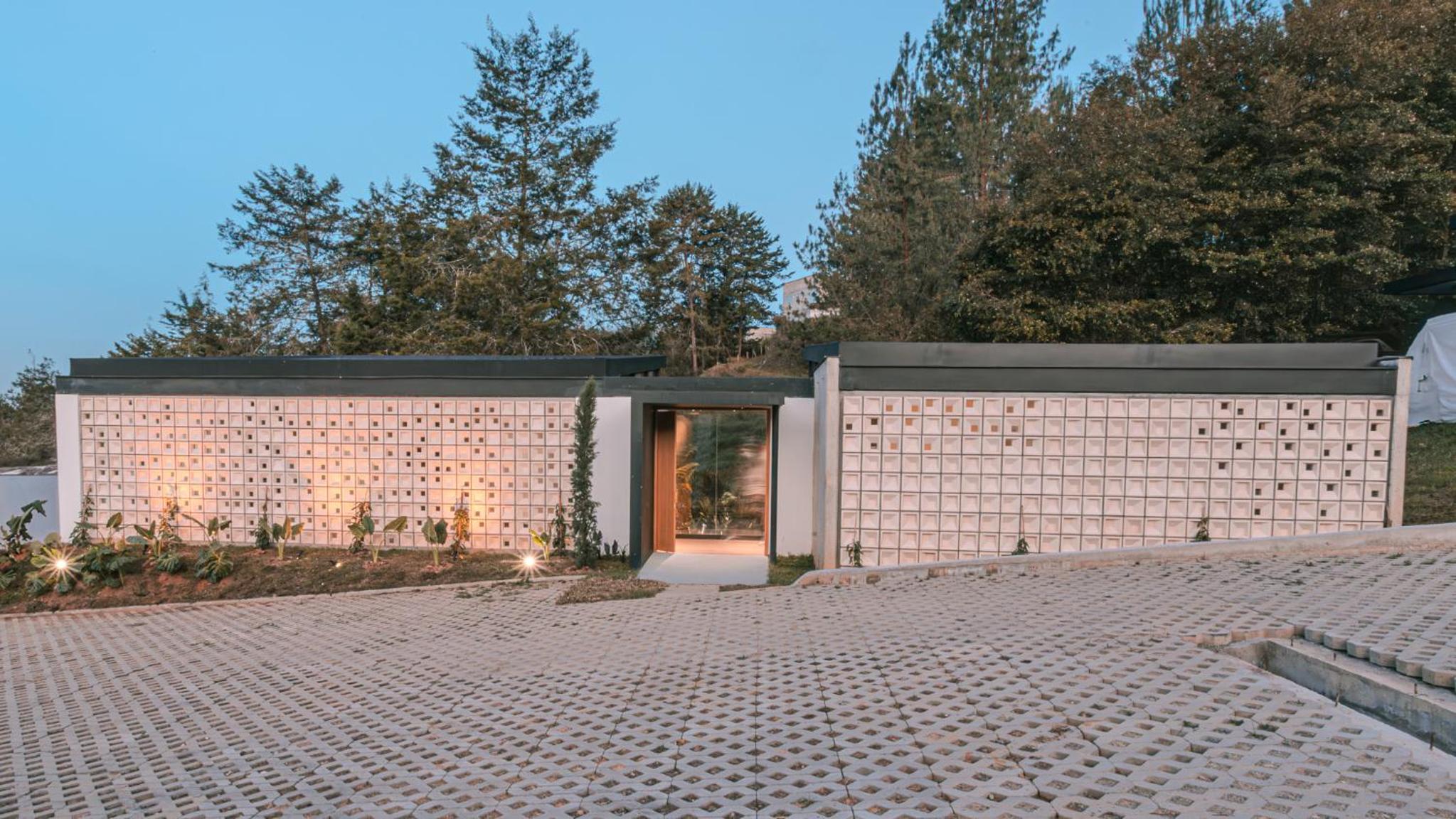 Villa photo 1