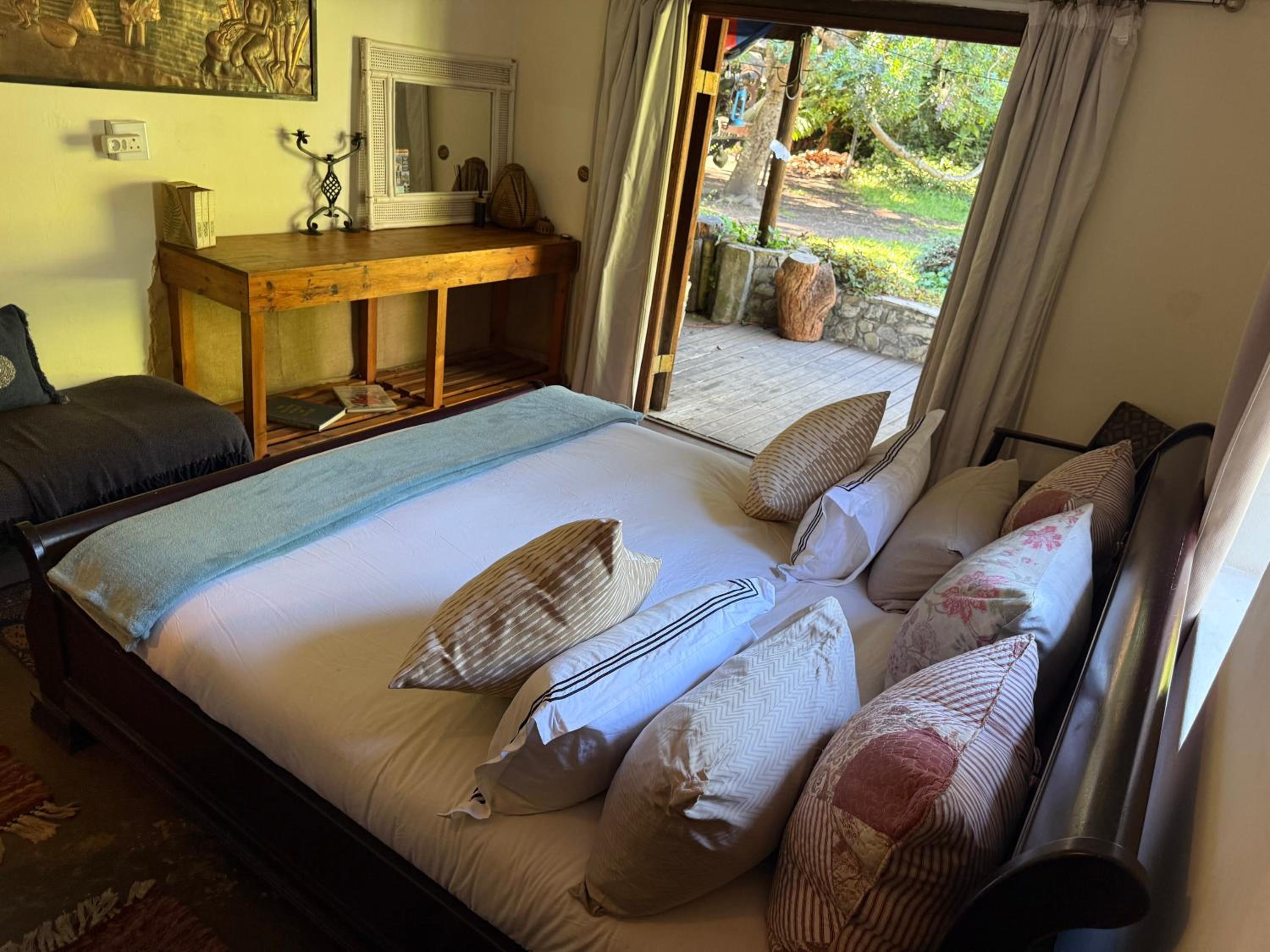Deluxe Double Room with Shower photo 3