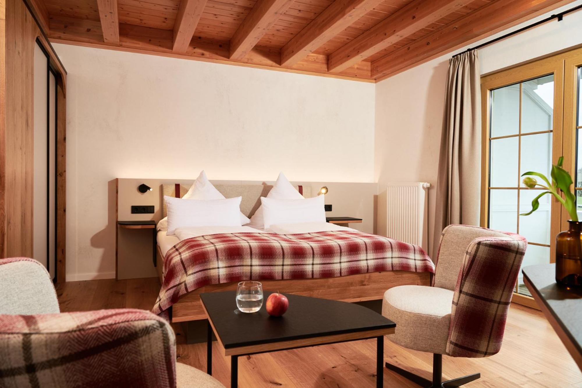 Large Double Room photo 3