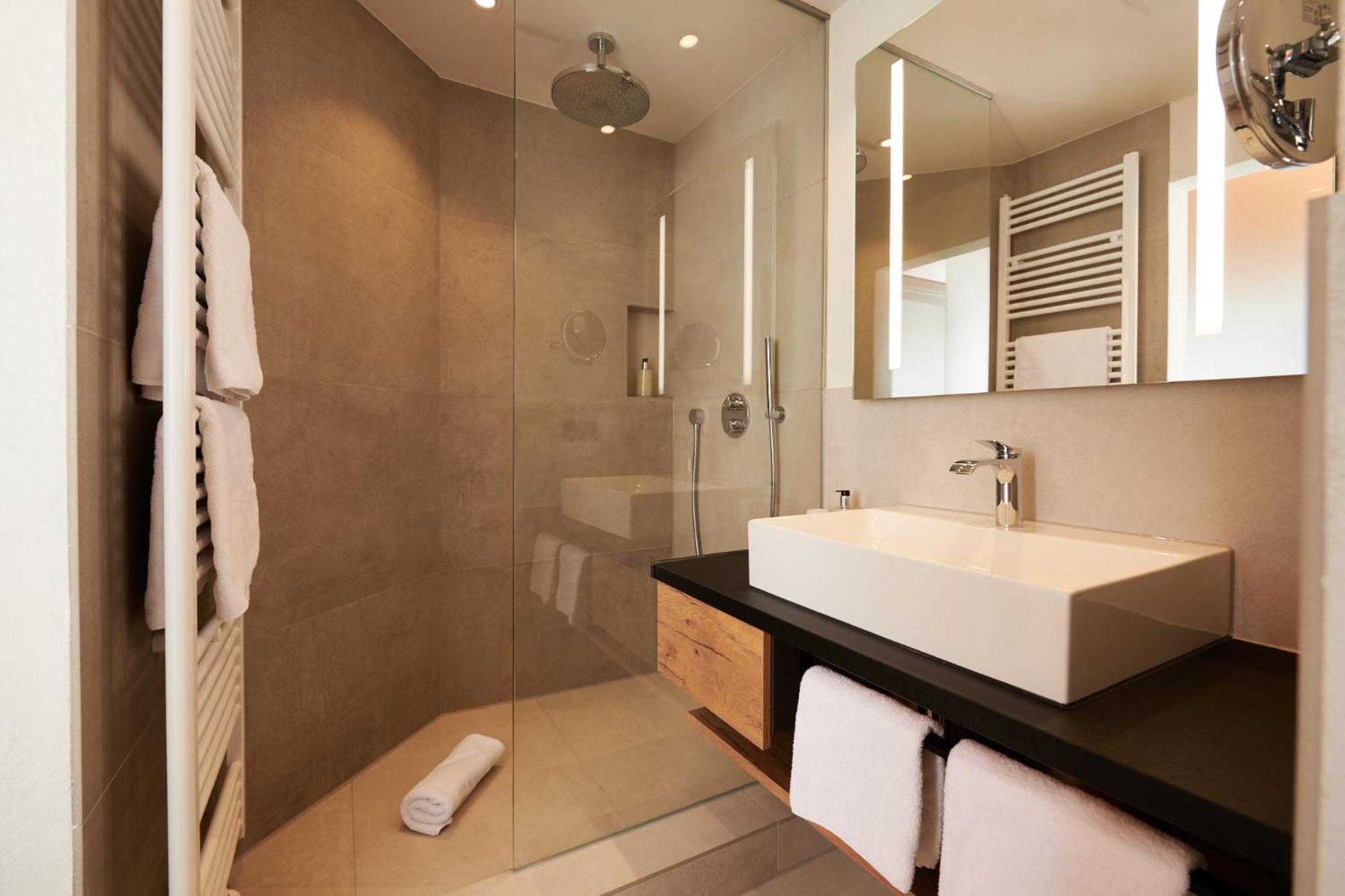 Standard Double Suite photo 3
