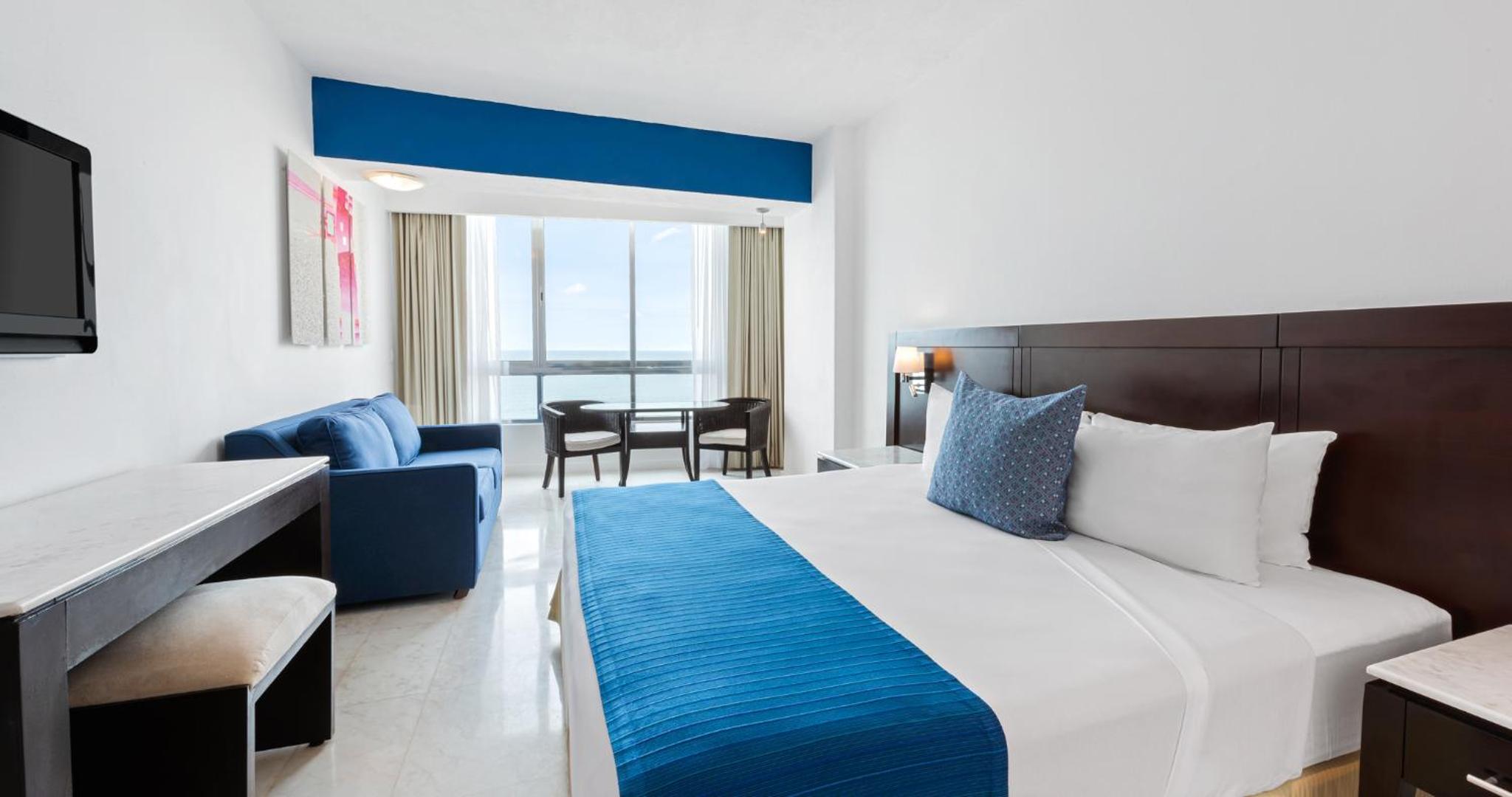 Standard King Room with Ocean View