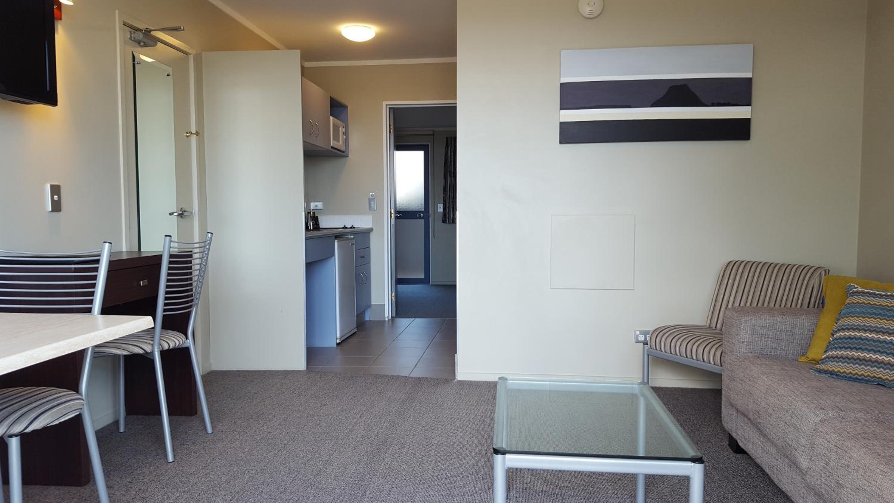 One-Bedroom Suite photo 3