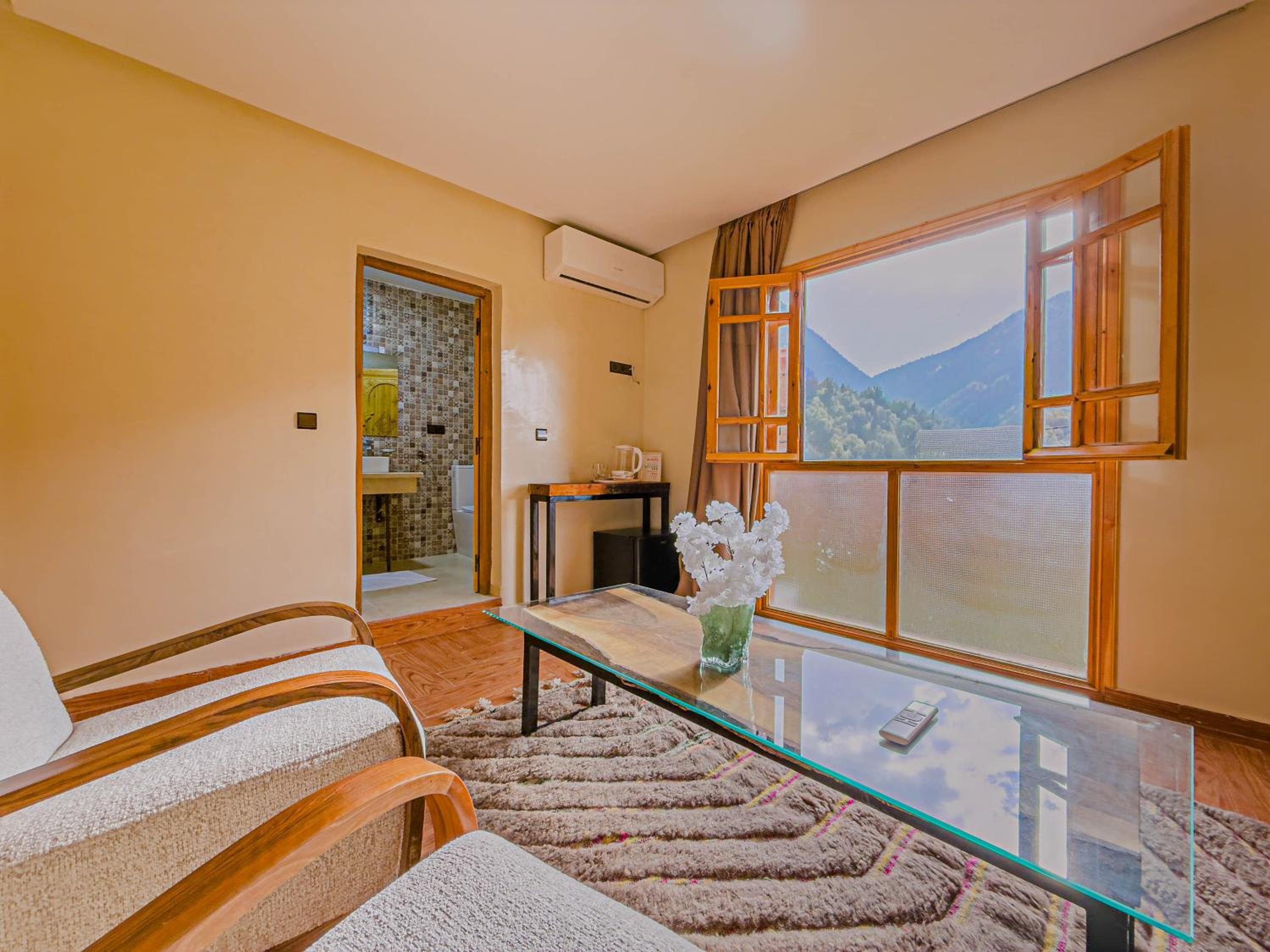 Deluxe Double Room photo 3