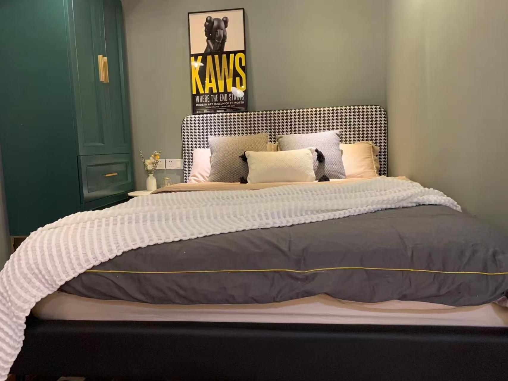 Studio with Sofa Bed