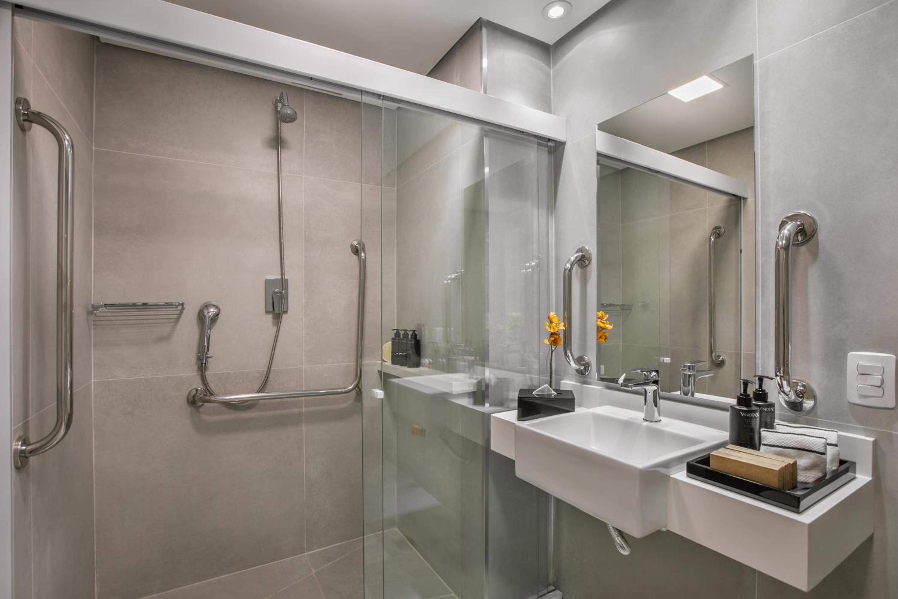 Accessible Room - Photo 7