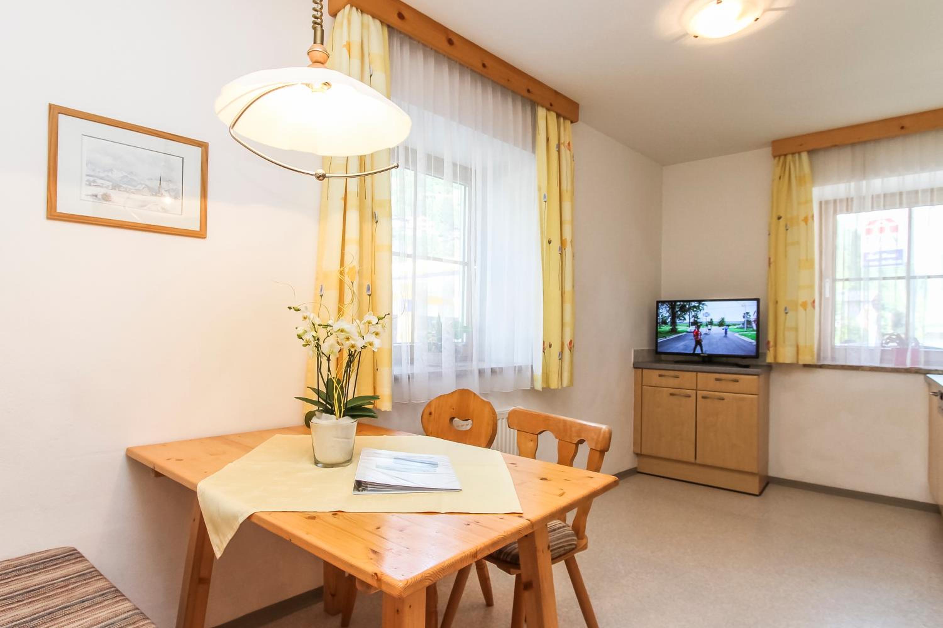 Apartment 3 photo 3
