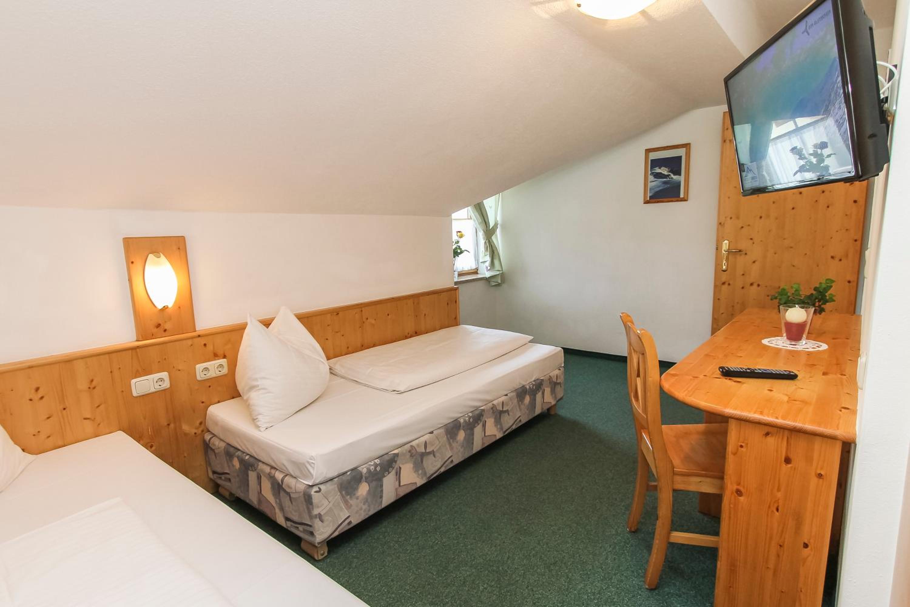 Apartment 7 photo 1