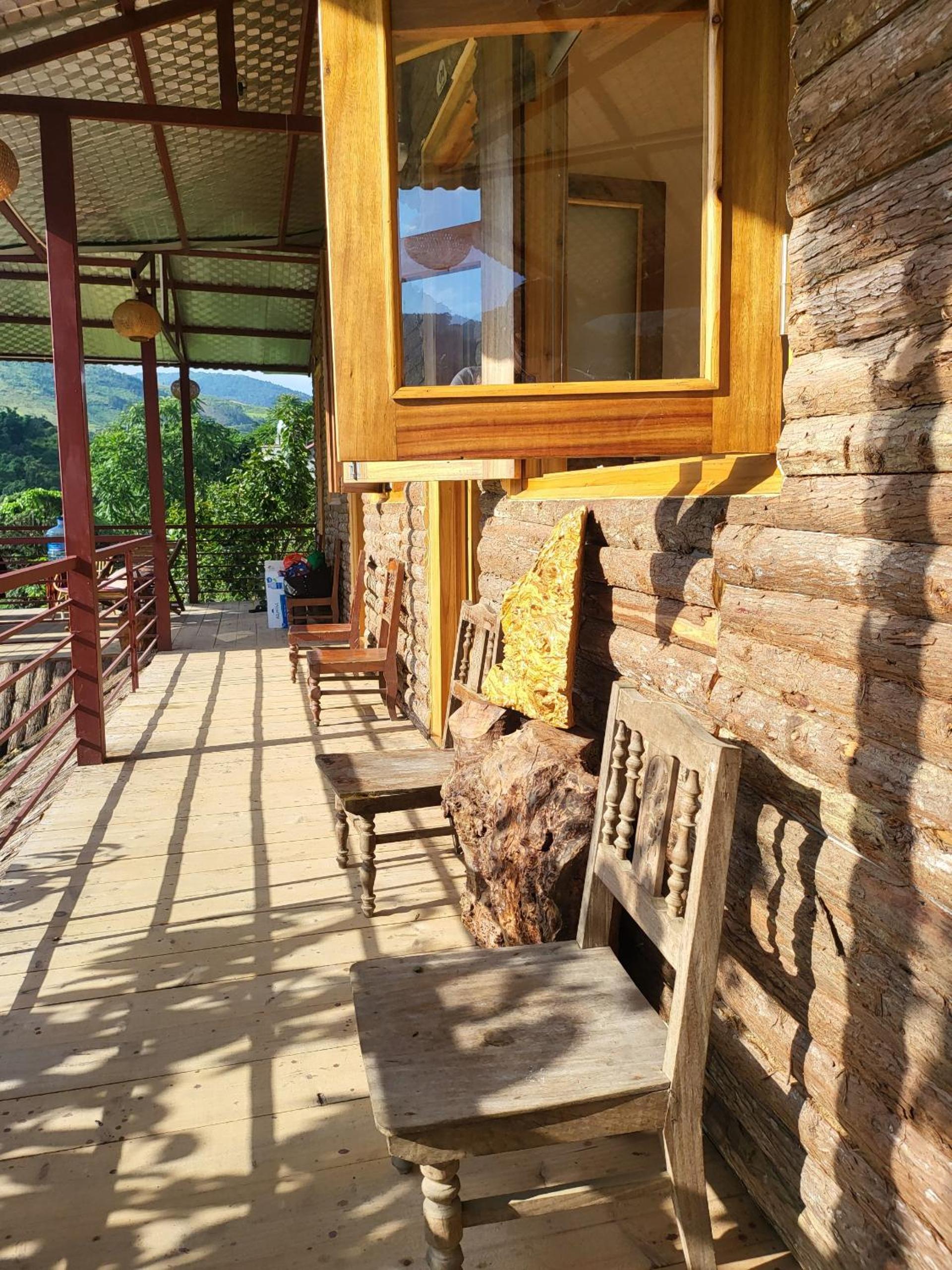 Quadruple Room with Mountain View photo 2