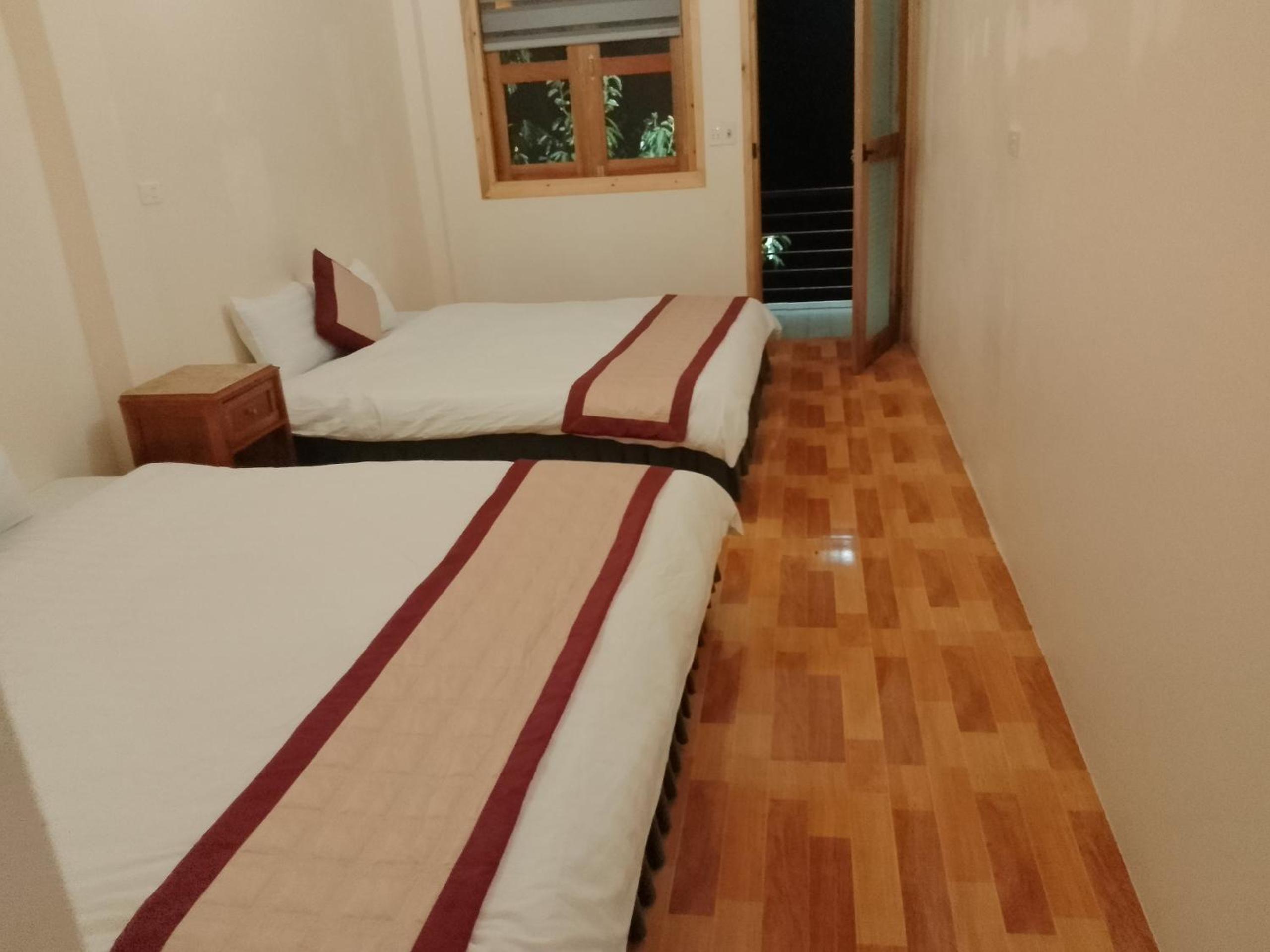 Quadruple Room with Mountain View photo 3