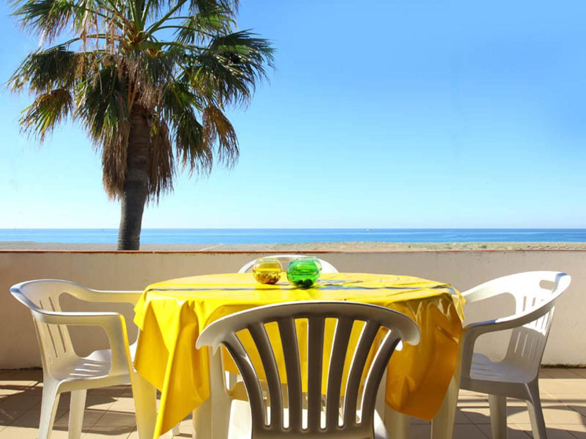 Bungalow with Sea View photo 2