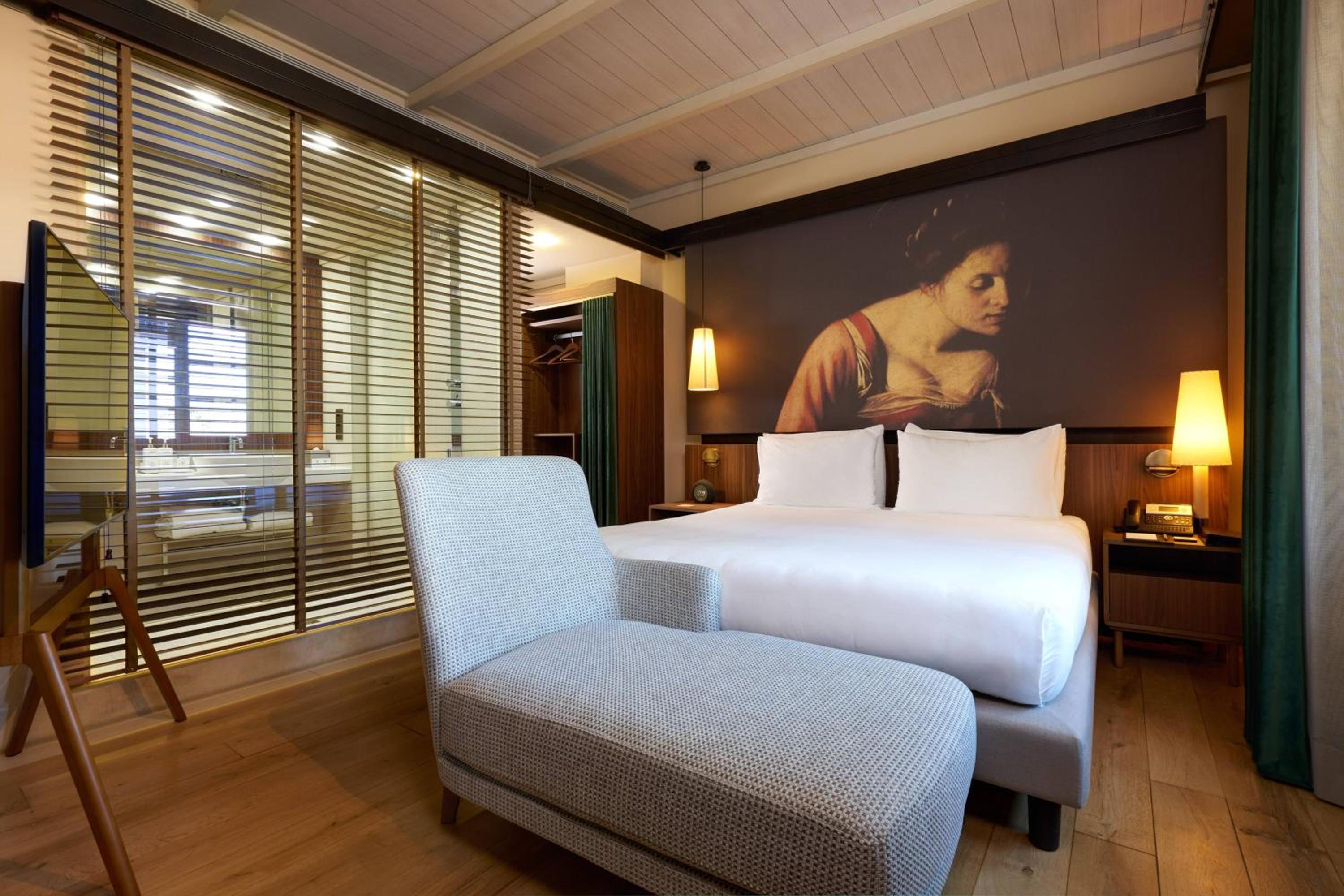 One-Bedroom Master Suite