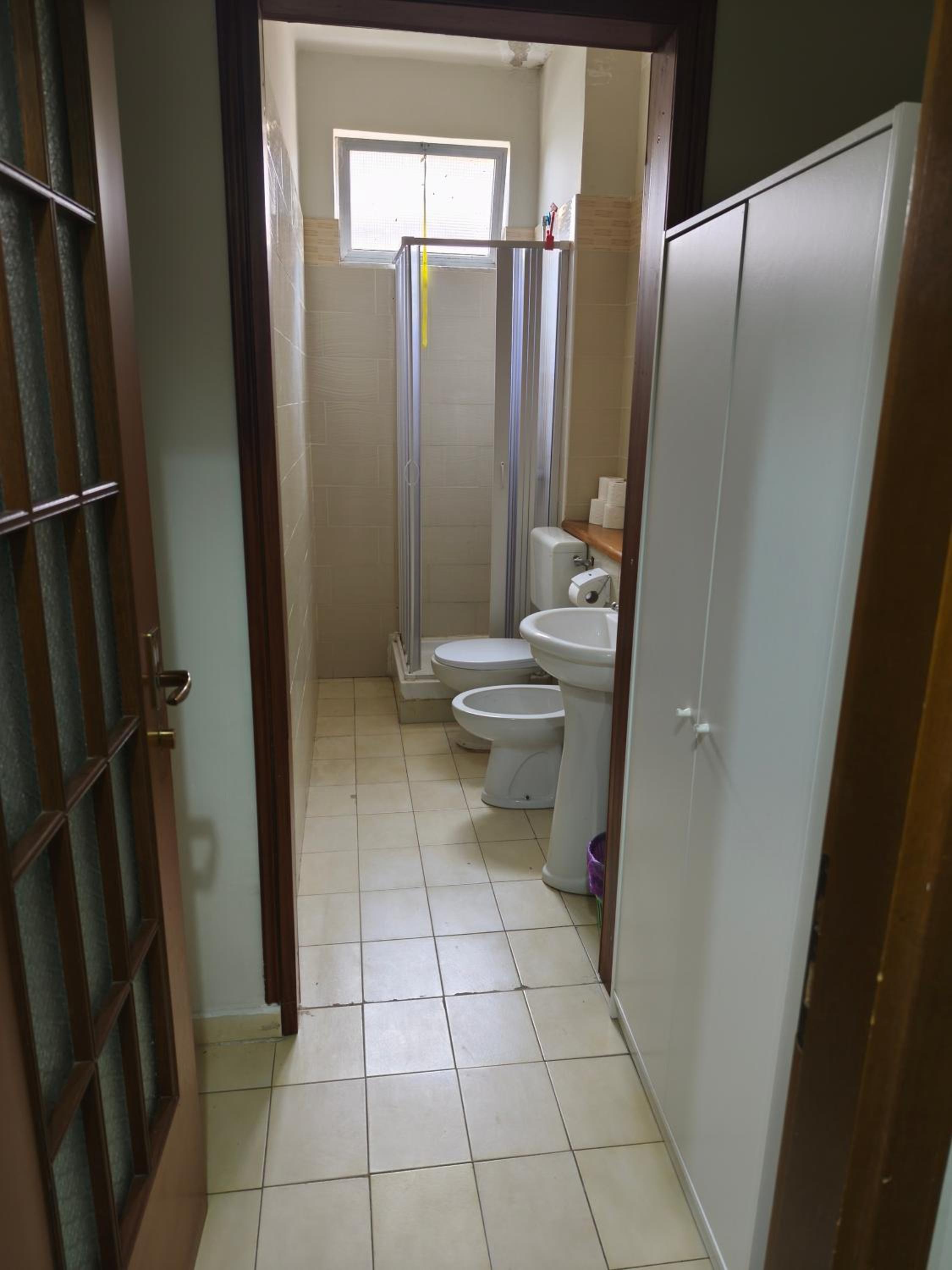 Basic Triple Room with Shared Bathroom