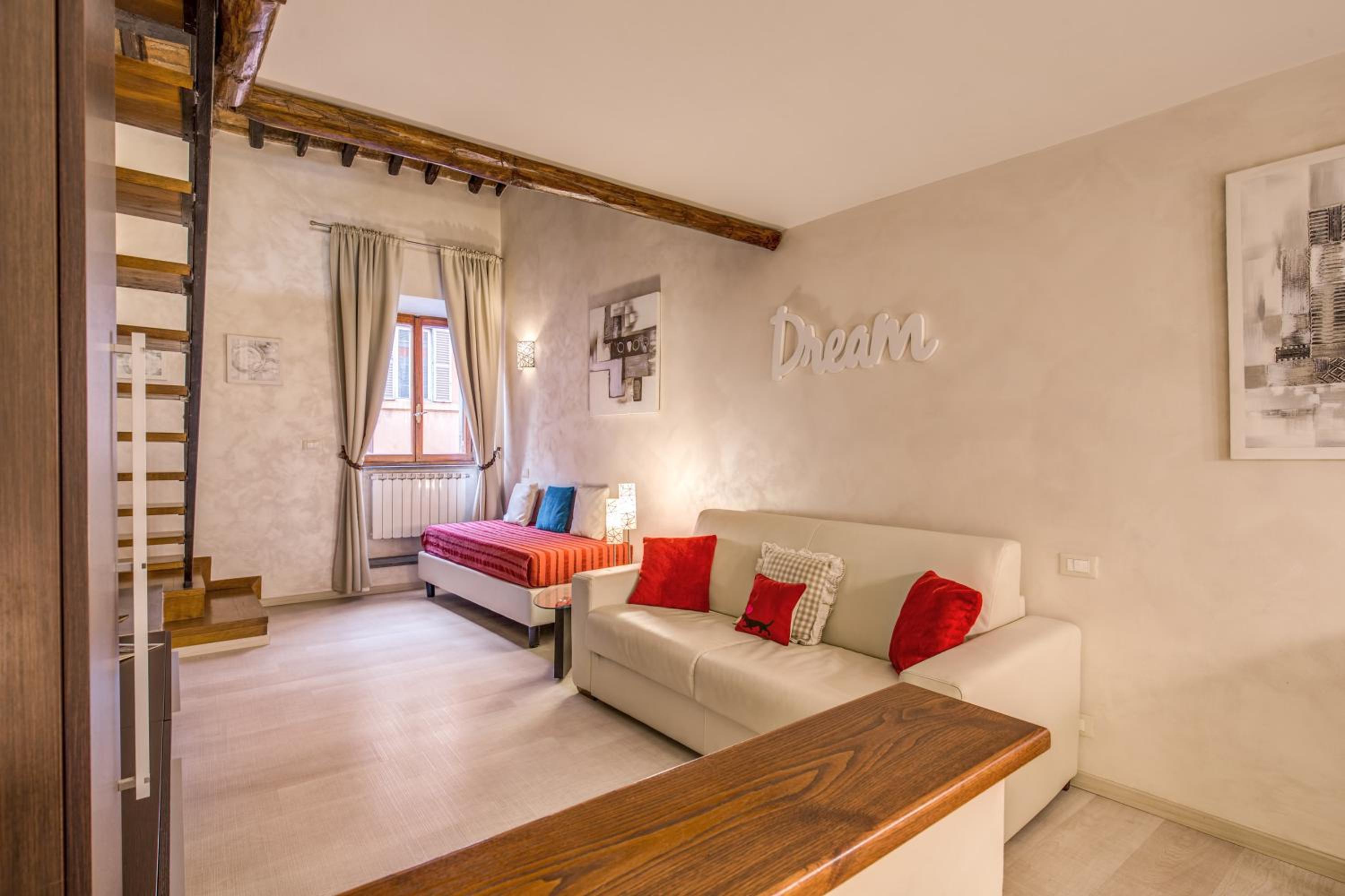 Deluxe Apartment with Patio - Split Level photo 1