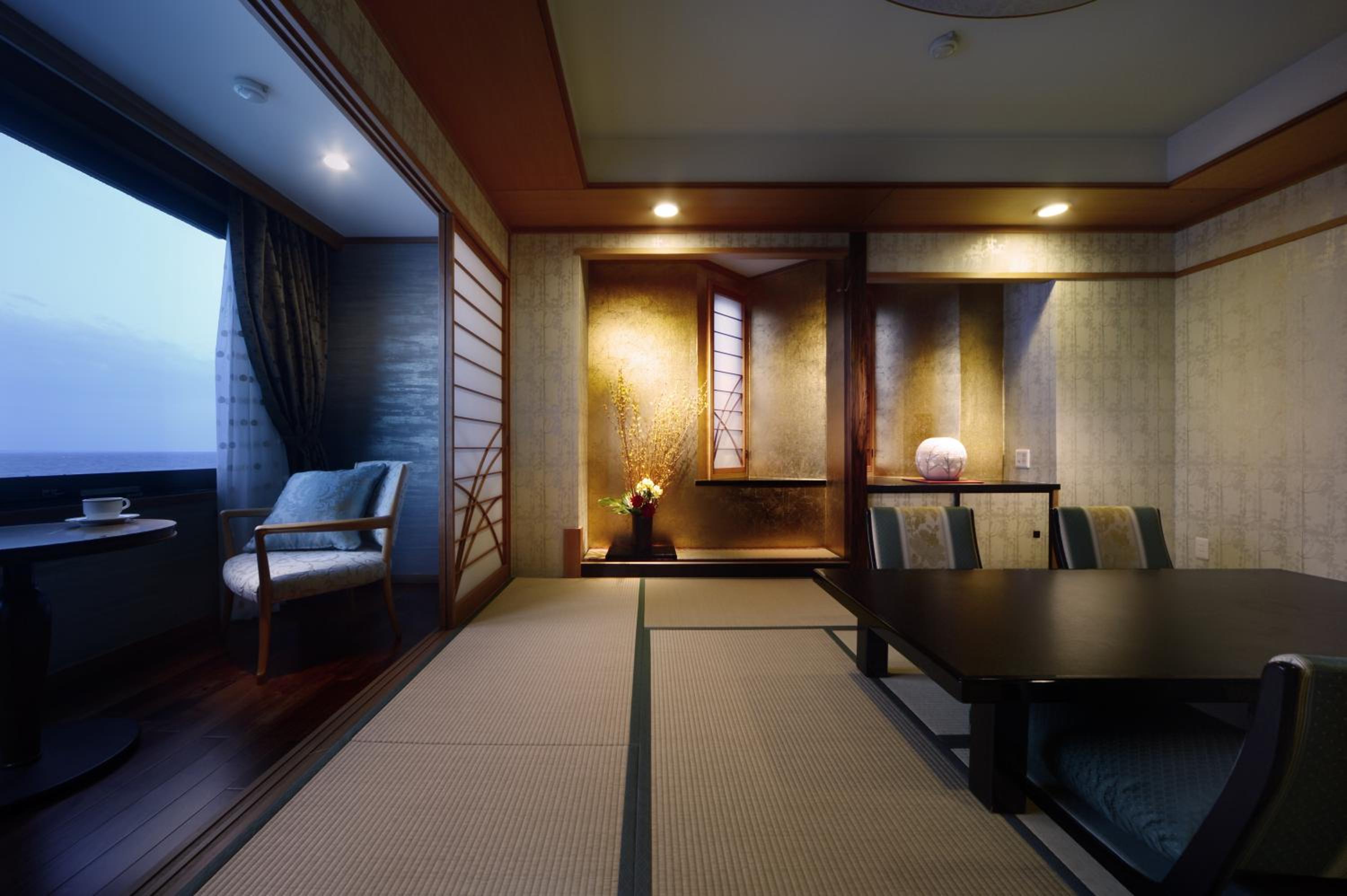 Japanese Western Suite