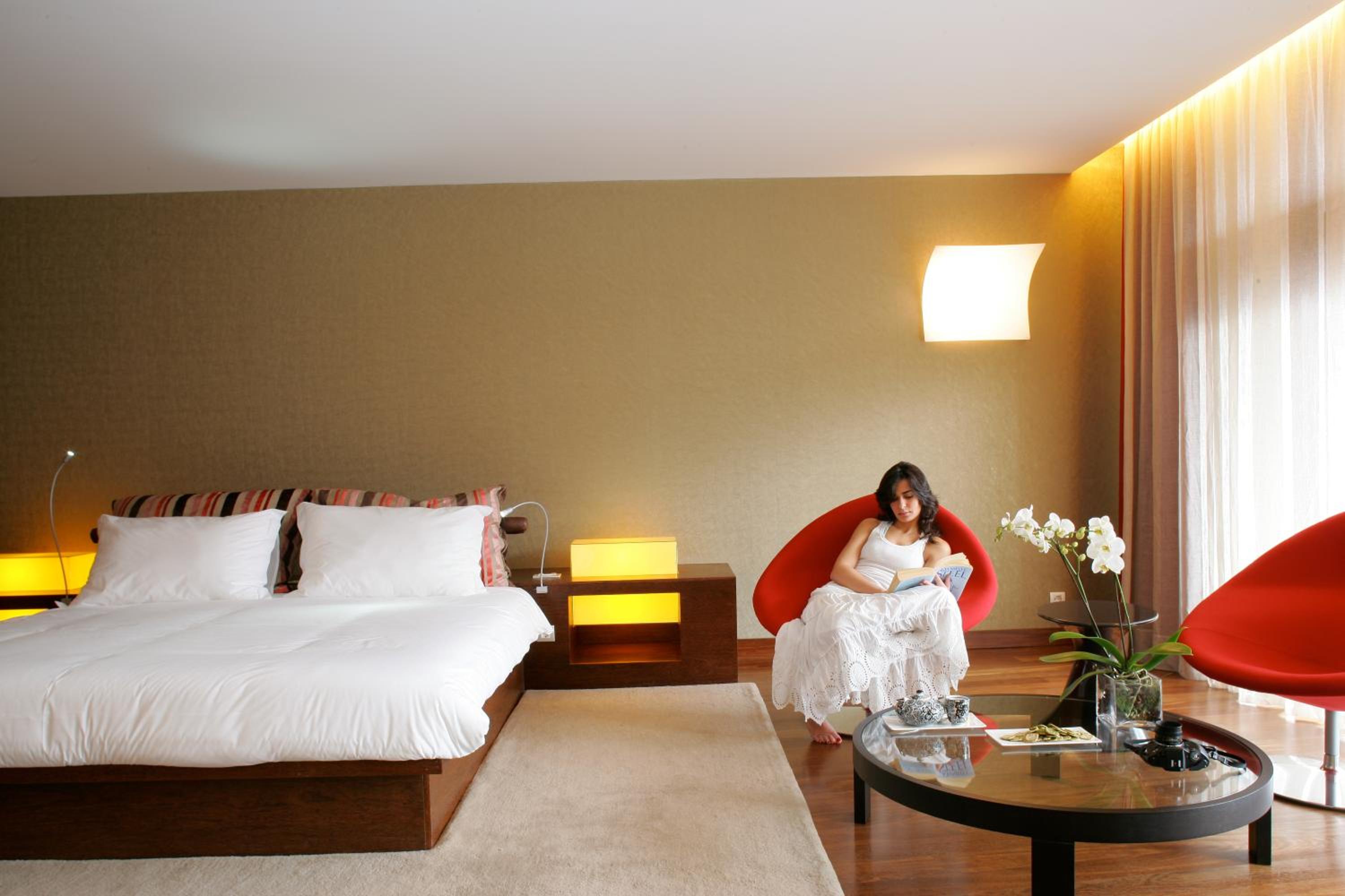 Suite with Spa Access - Photo 2