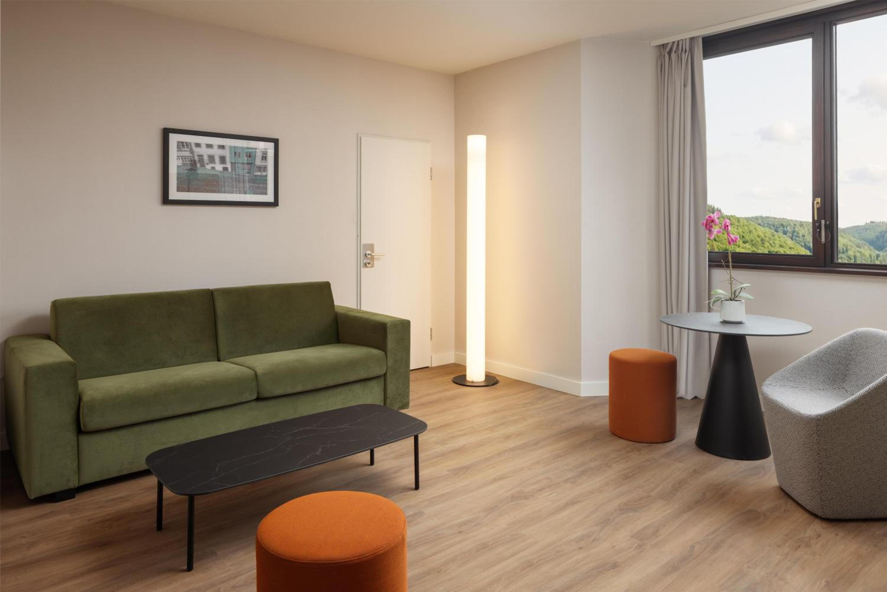 Premium Twin Room - Photo 2